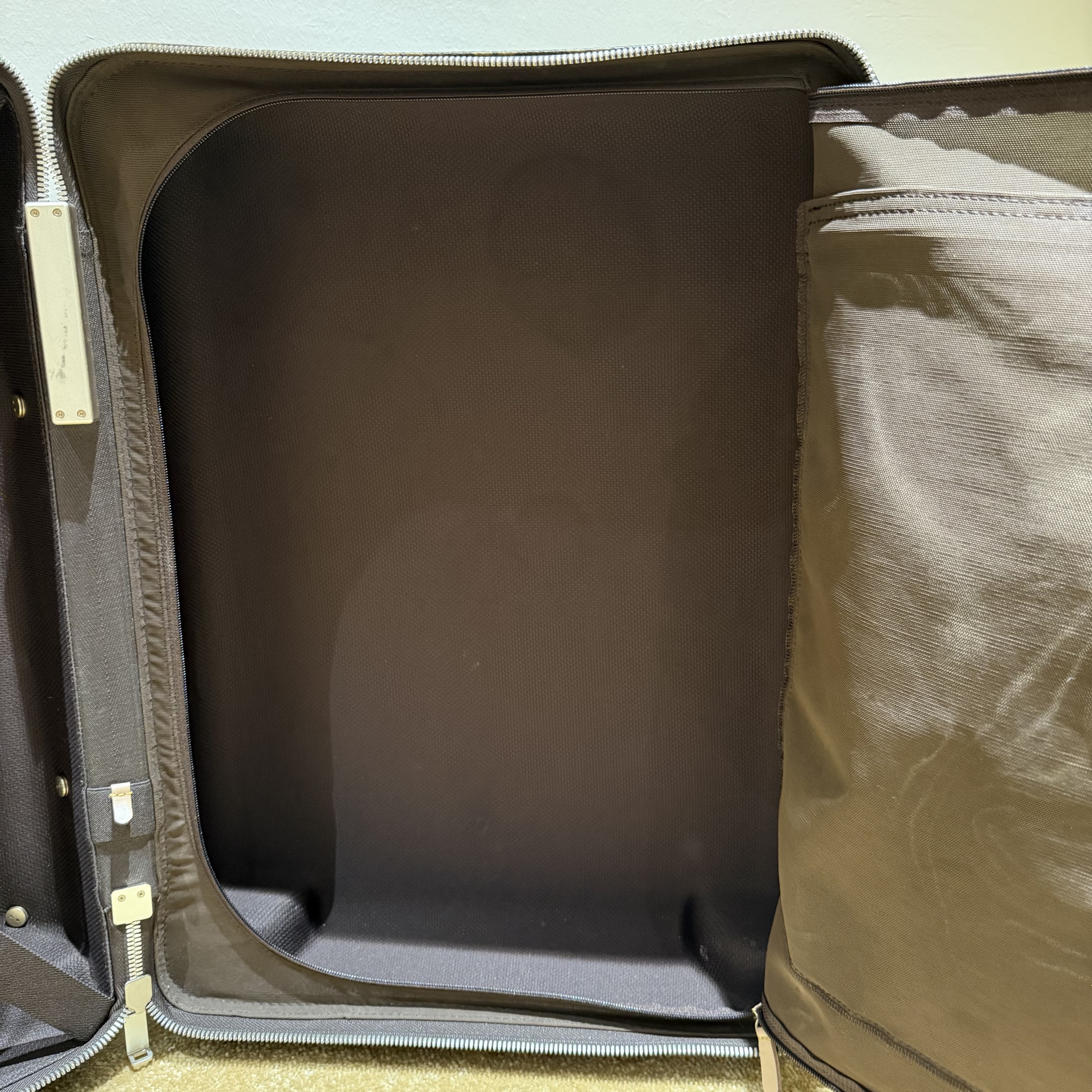 image_A00B51E9-BFCA-45A7-9B46-9089F84F4C12_1762071995