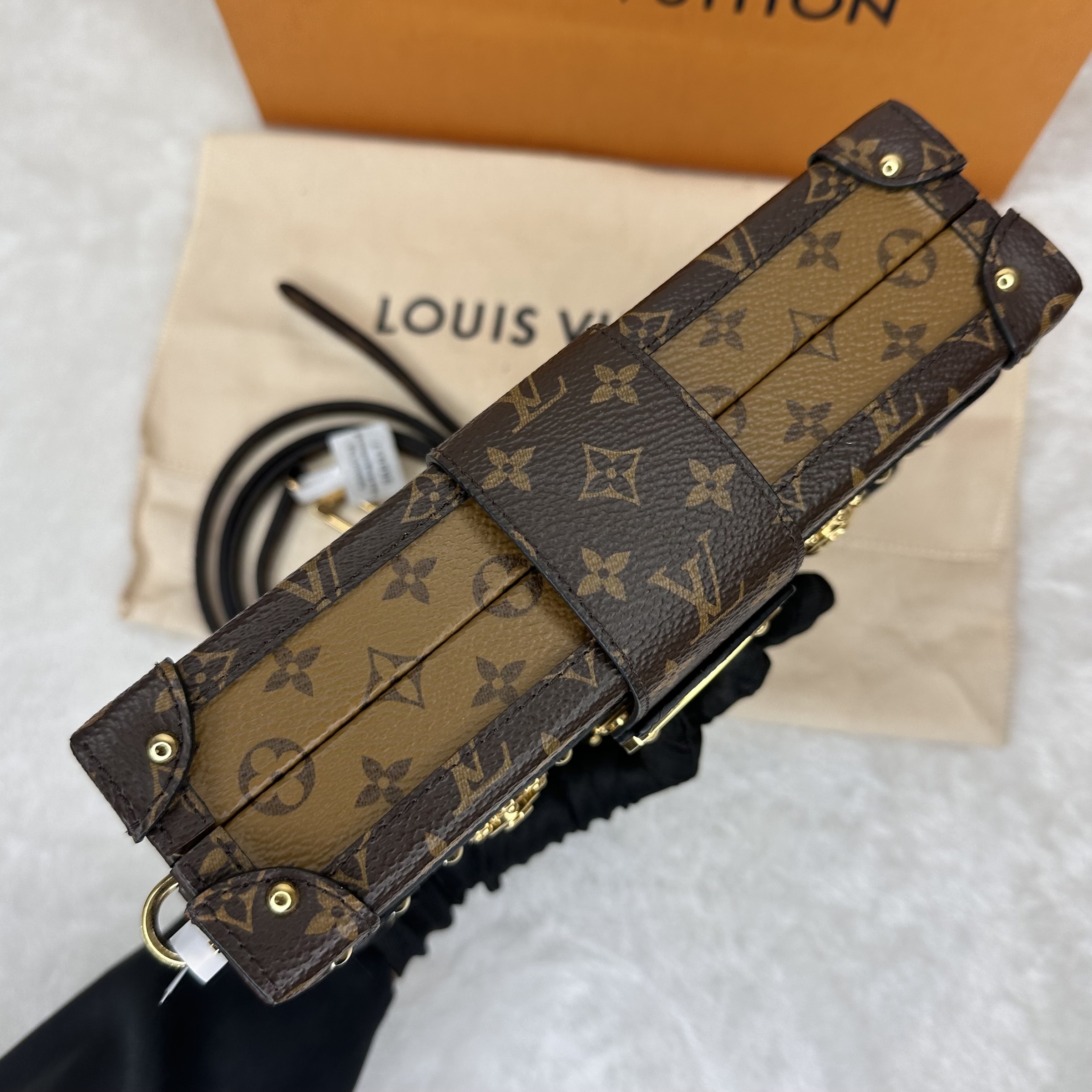 image_DEF596E7-51C2-4C23-97F8-B934D660E1BF_1762509057