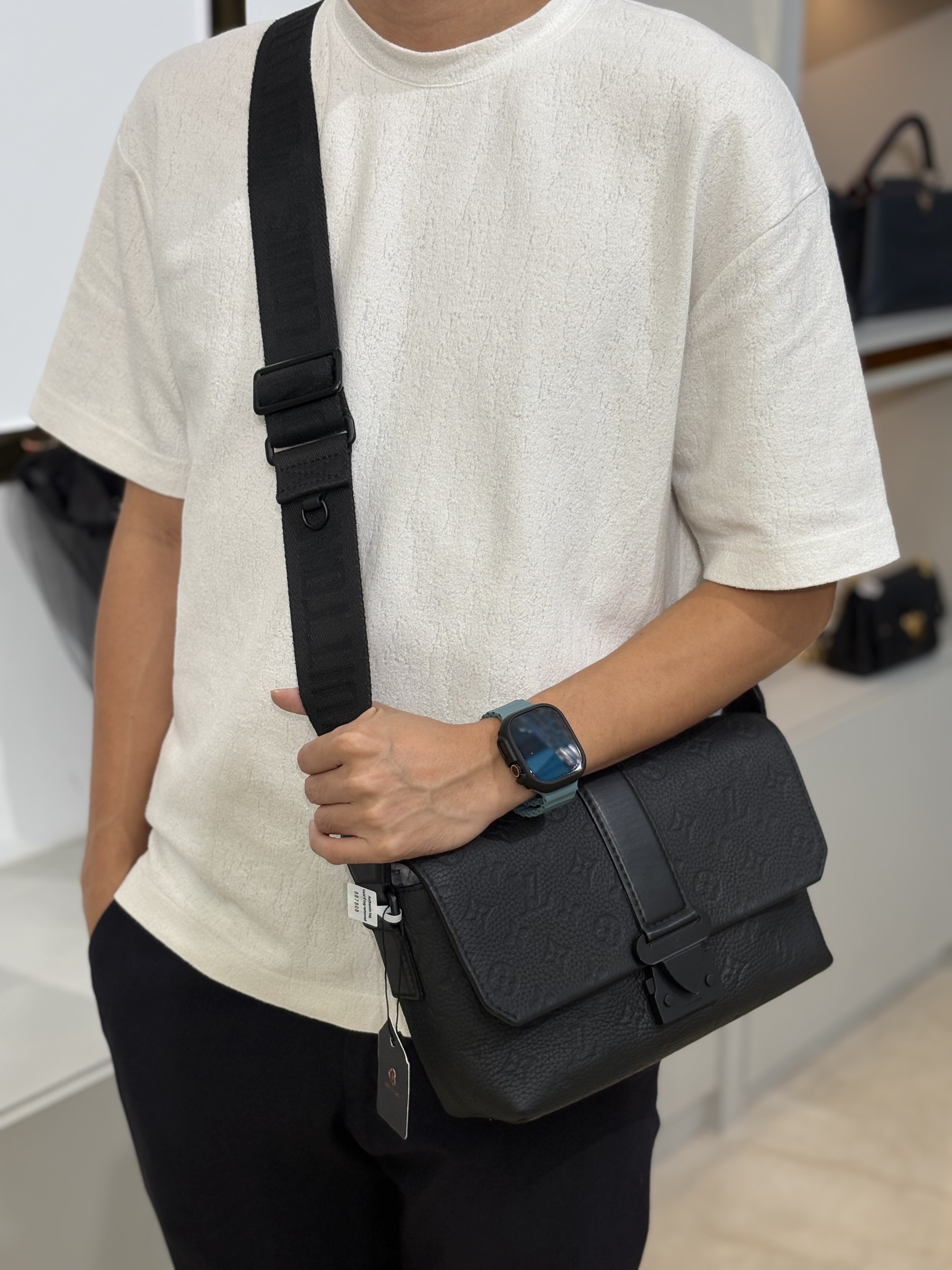 image_0A4389B0-16AC-4A29-AC38-A9000FBA5E04_1762515737