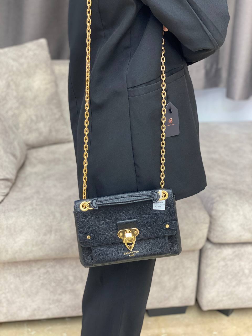 photo_1_2025-11-08_17-58-35