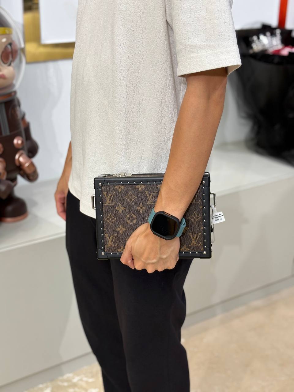 photo_3_2025-11-08_18-01-59