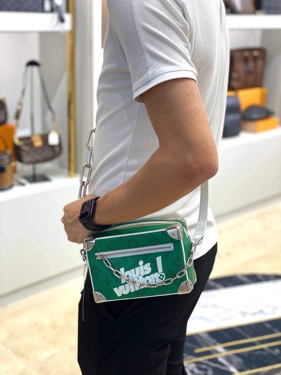 photo_1_2025-11-08_18-18-56