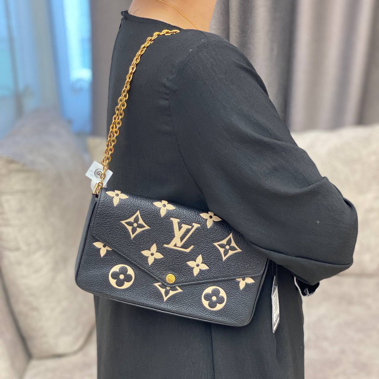 photo_1_2025-11-08_18-44-47