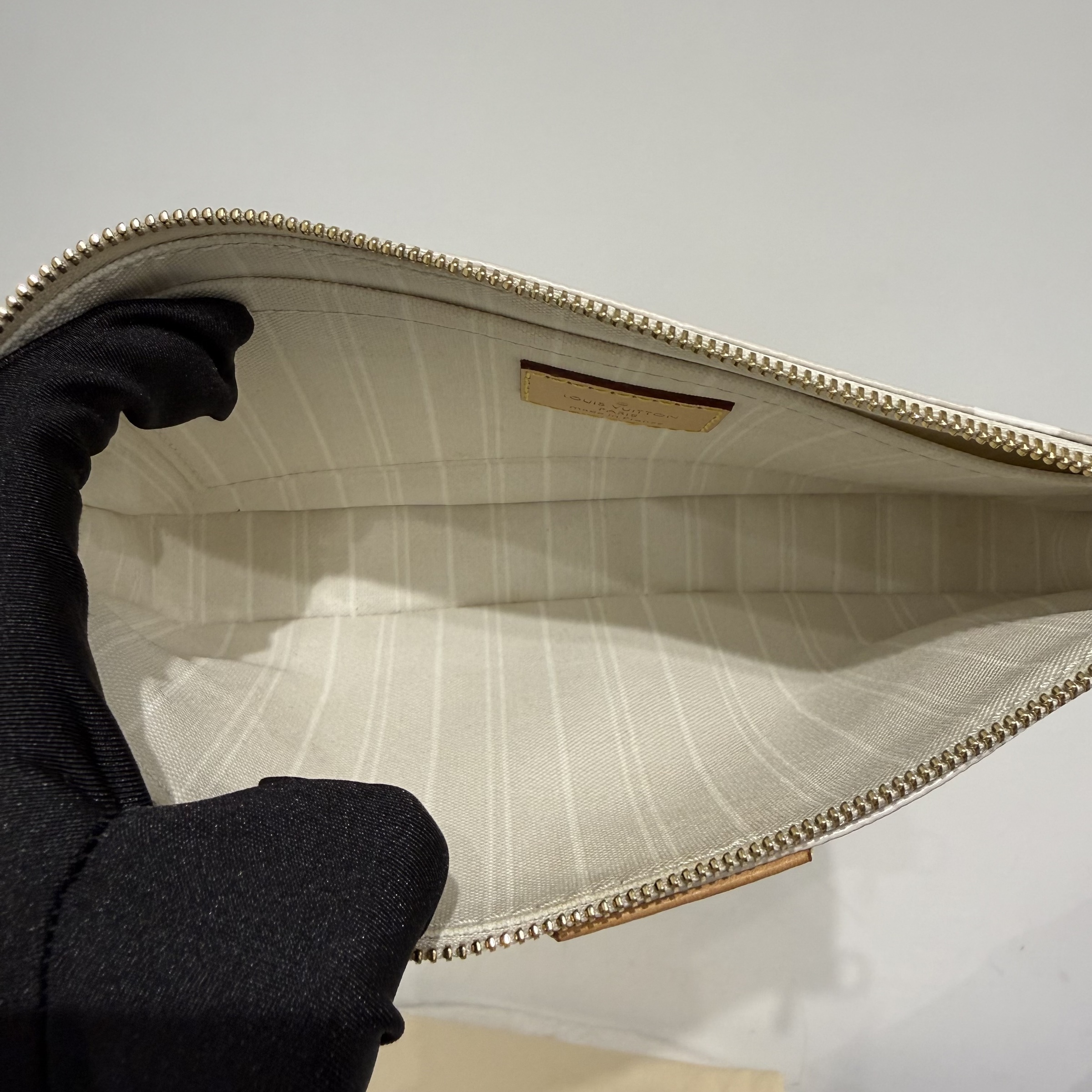 image_9B2607A0-252F-4E7D-A9EA-22B84481F51F_1762770628