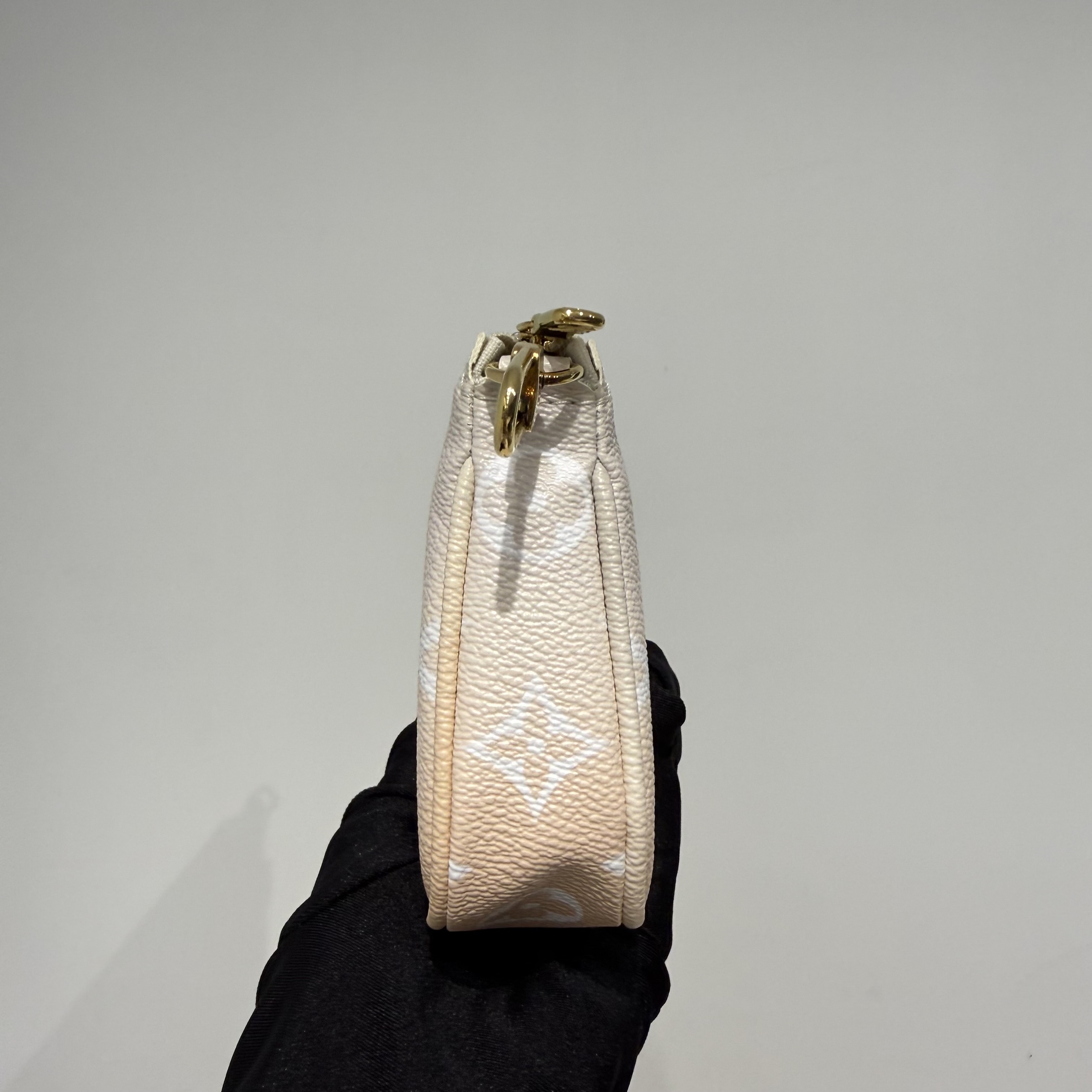 image_FC87AD79-0EA7-4708-B345-40BD0AD2D220_1762770629