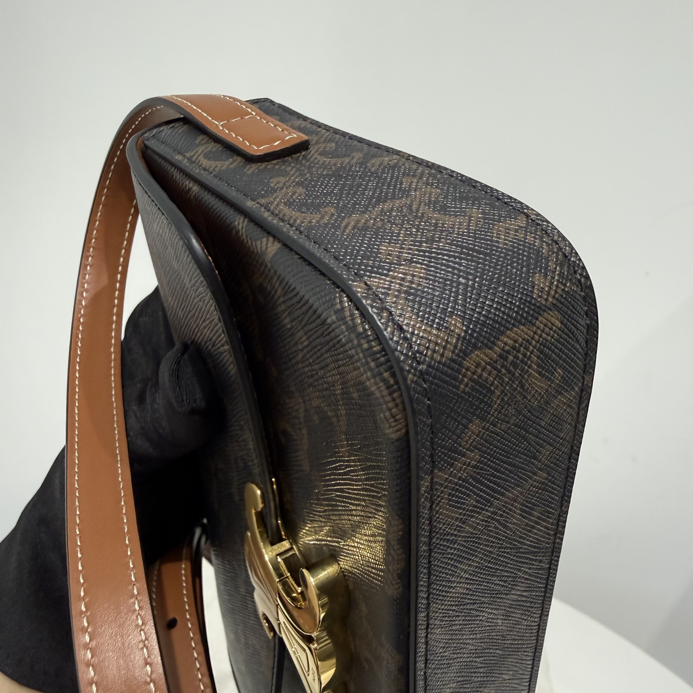 image_91093F8C-75B8-43E8-85C2-5590F4CA370C_1762869573