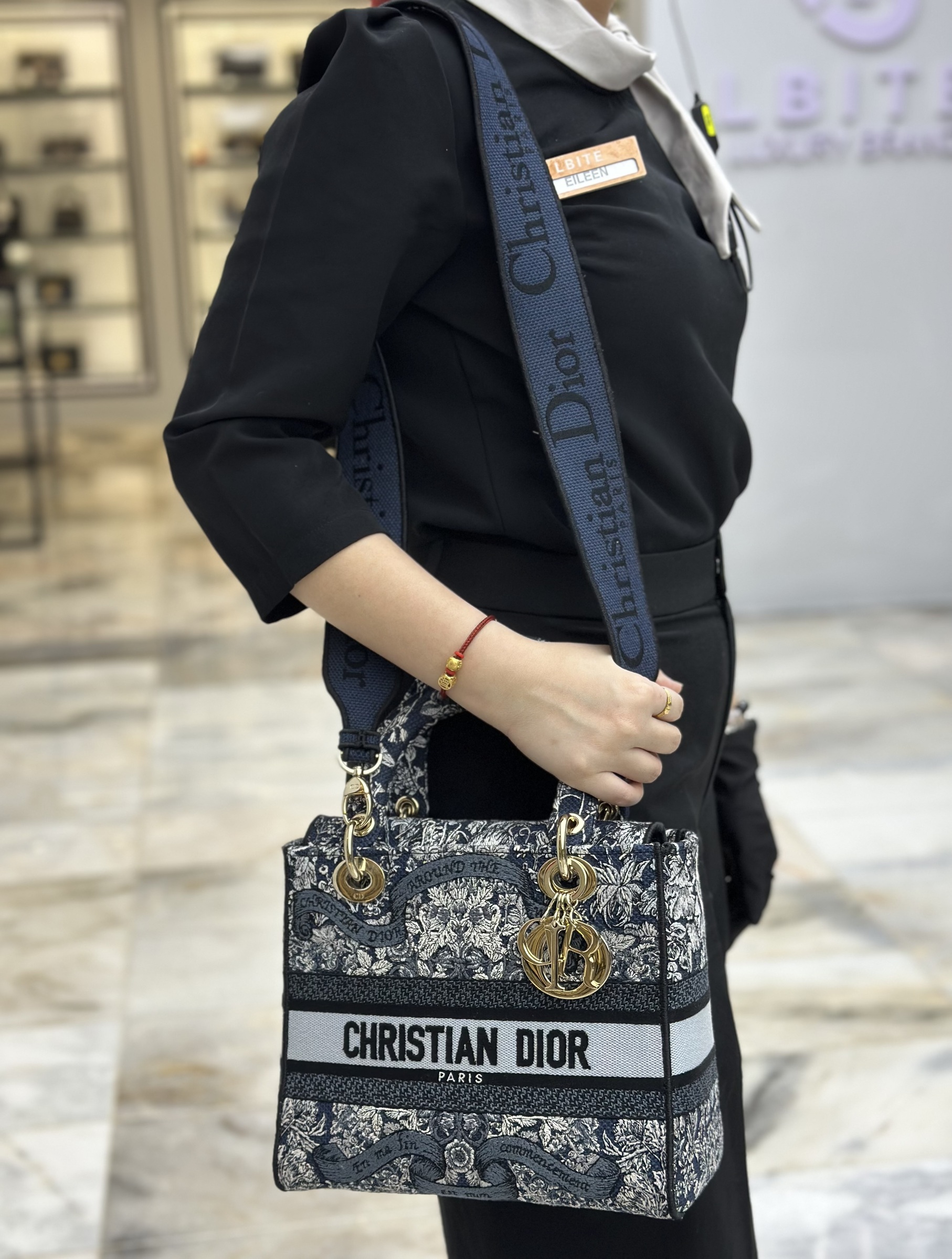 image_A0CA83D6-3A0D-4866-90F5-AE624C0BE185_1762941698