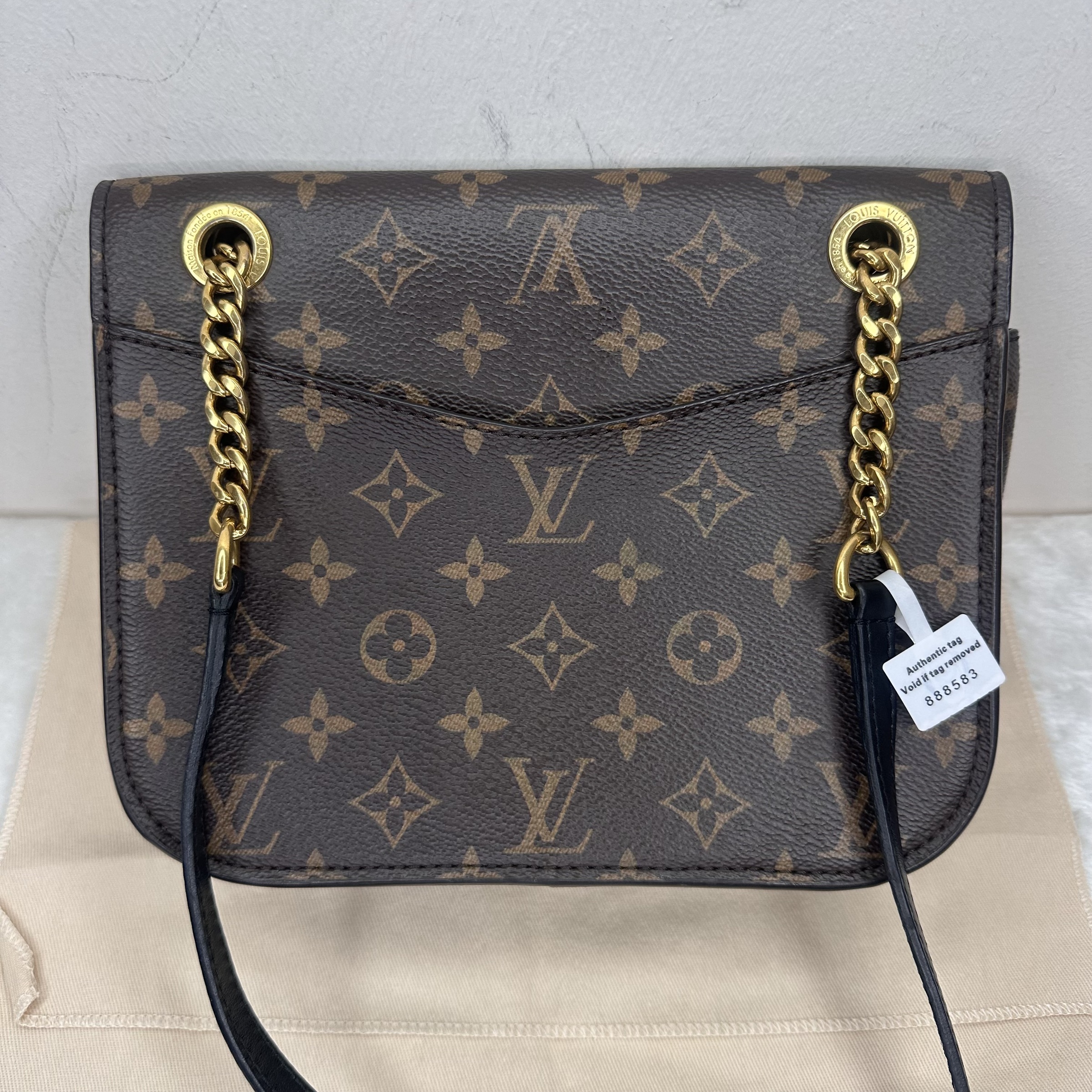 image_C2EE98C4-9163-4CA5-BC36-6E3B1C52A263_1762942460