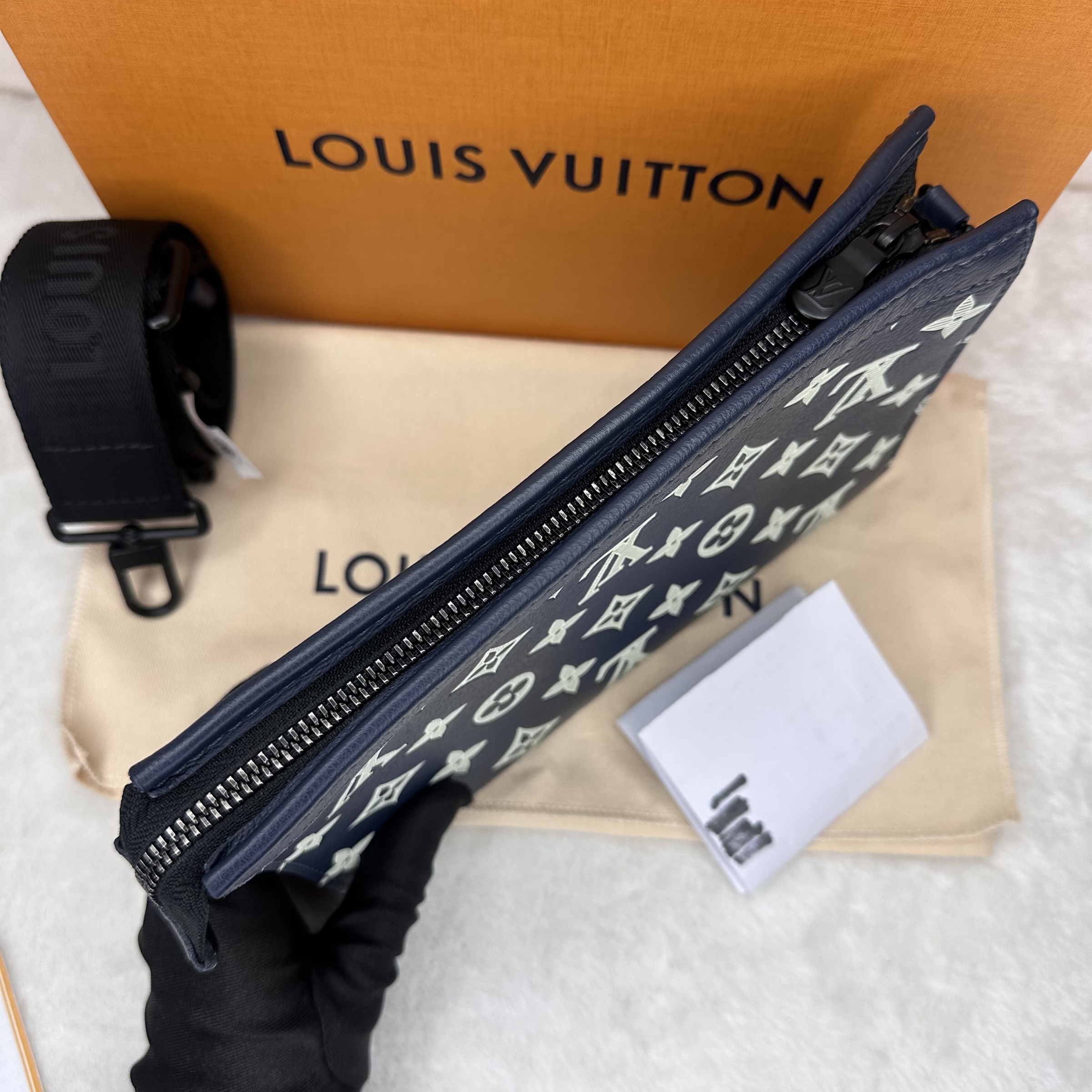 image_E6D1D998-0C0D-442F-9264-BB08D1051BF6_1763089266