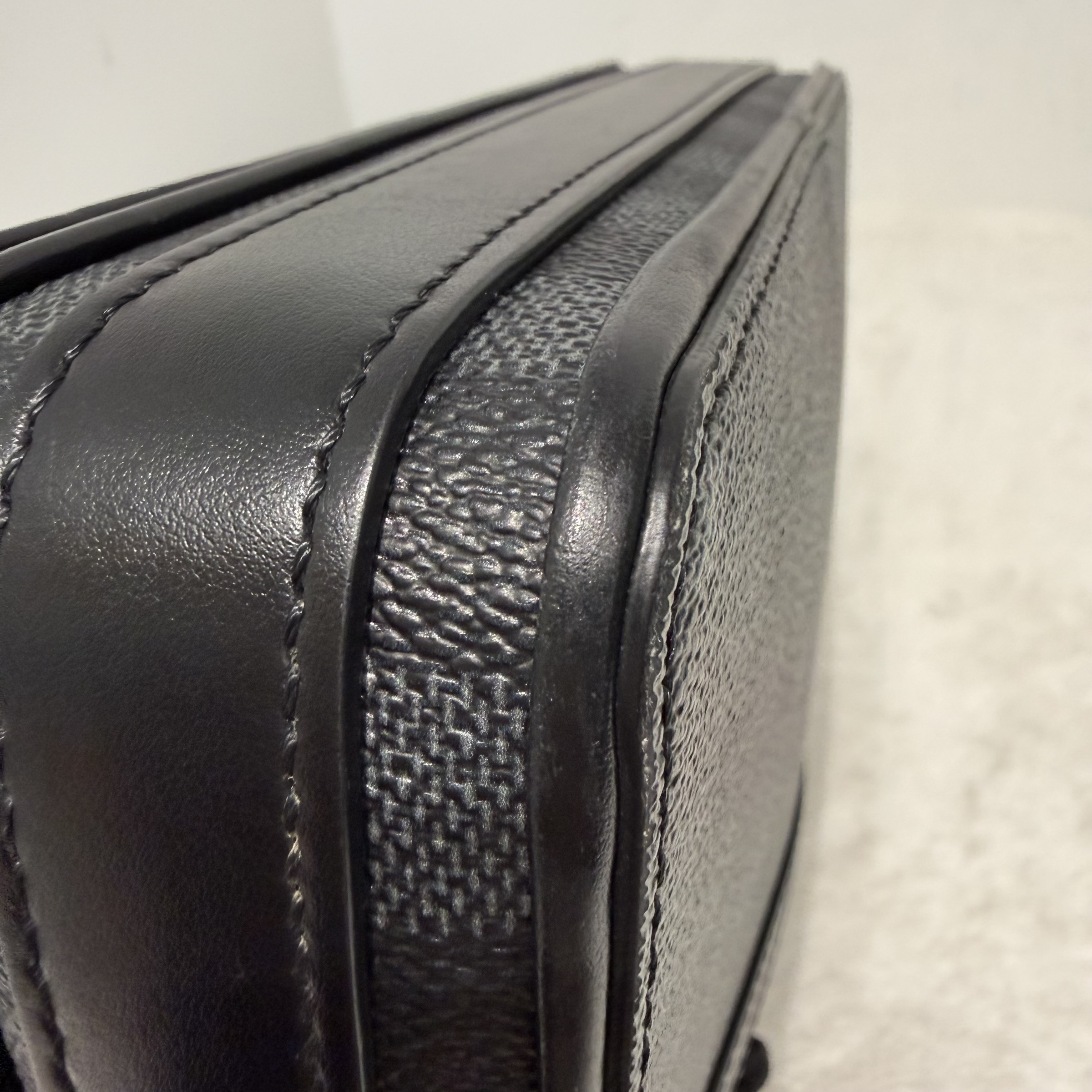 image_B5247615-5E43-48D0-99F9-E6A28B90346B_1763449939