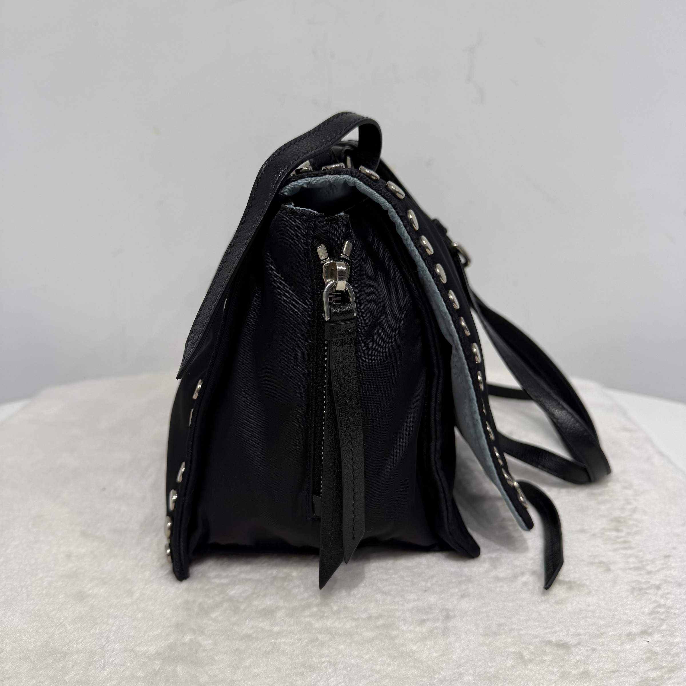 image_9F7337DC-4D15-4DD3-8486-41CB5DCF363D_1763451440