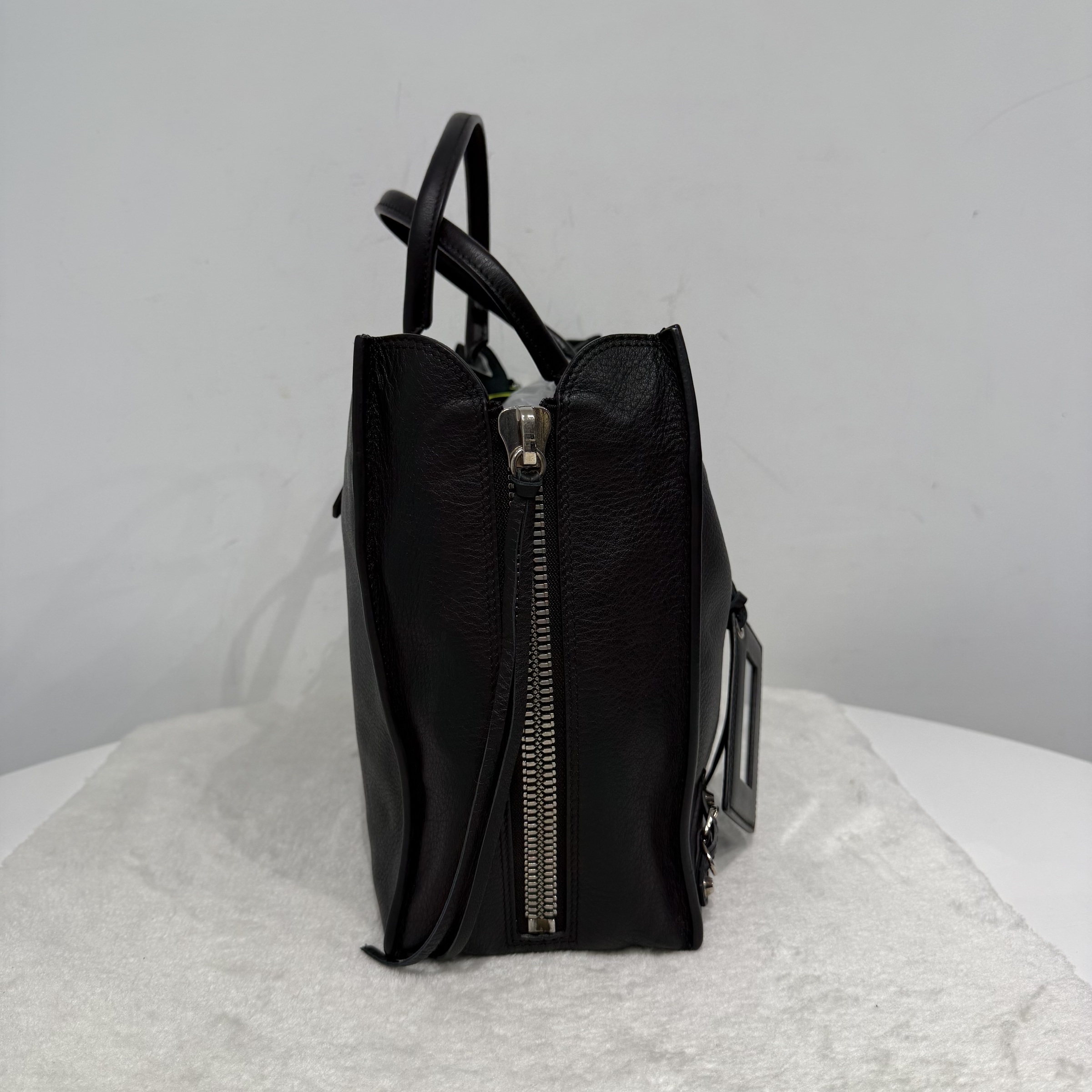 image_BBF1B1F3-2A64-4D7A-8843-48B18F39F89E_1763625920