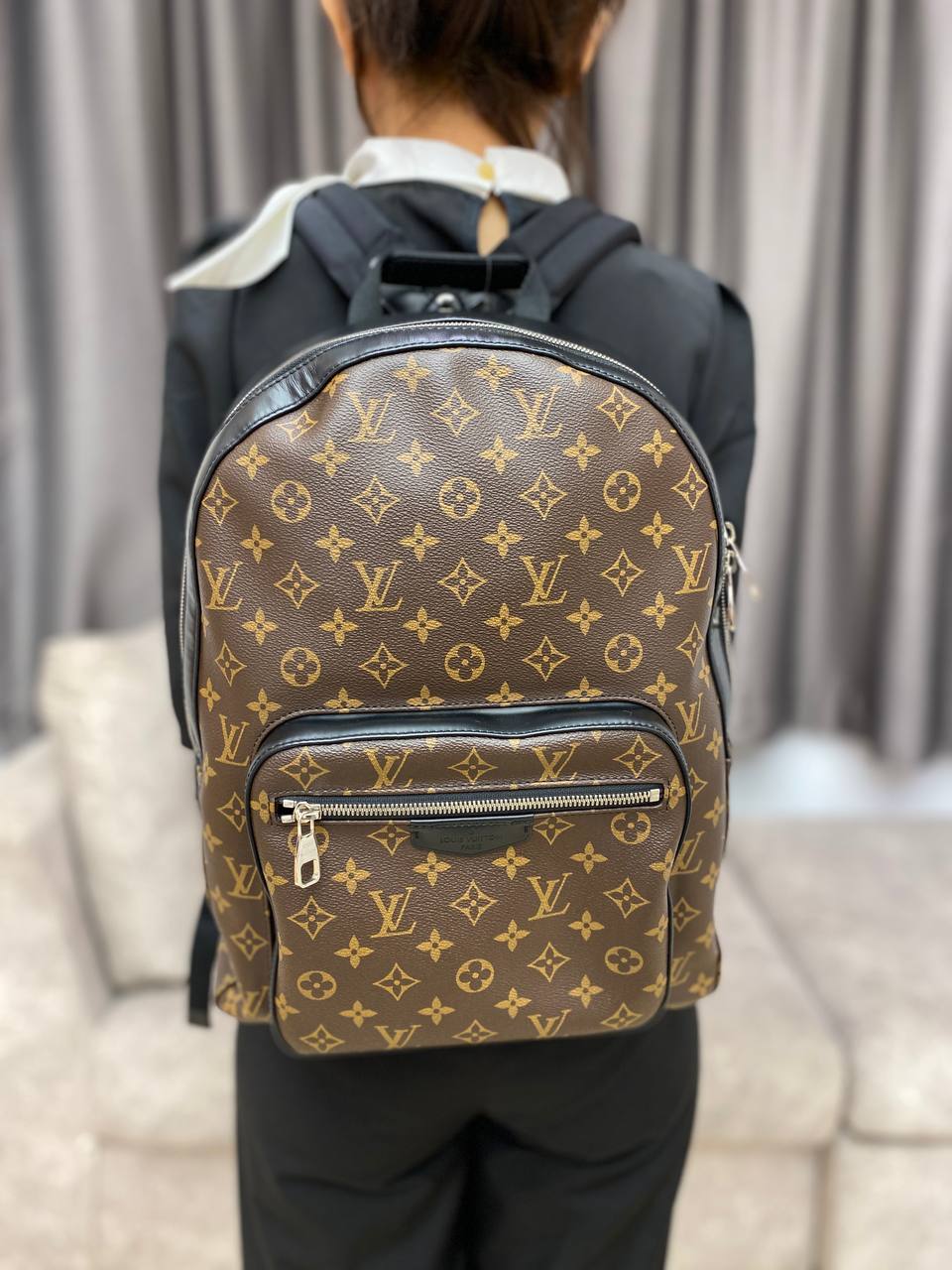 photo_6123095760652930453_y