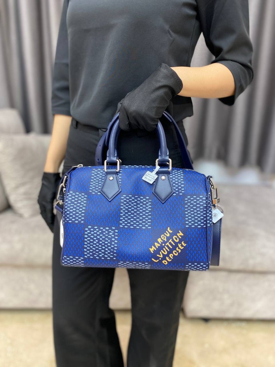 photo_6123095760652930447_y