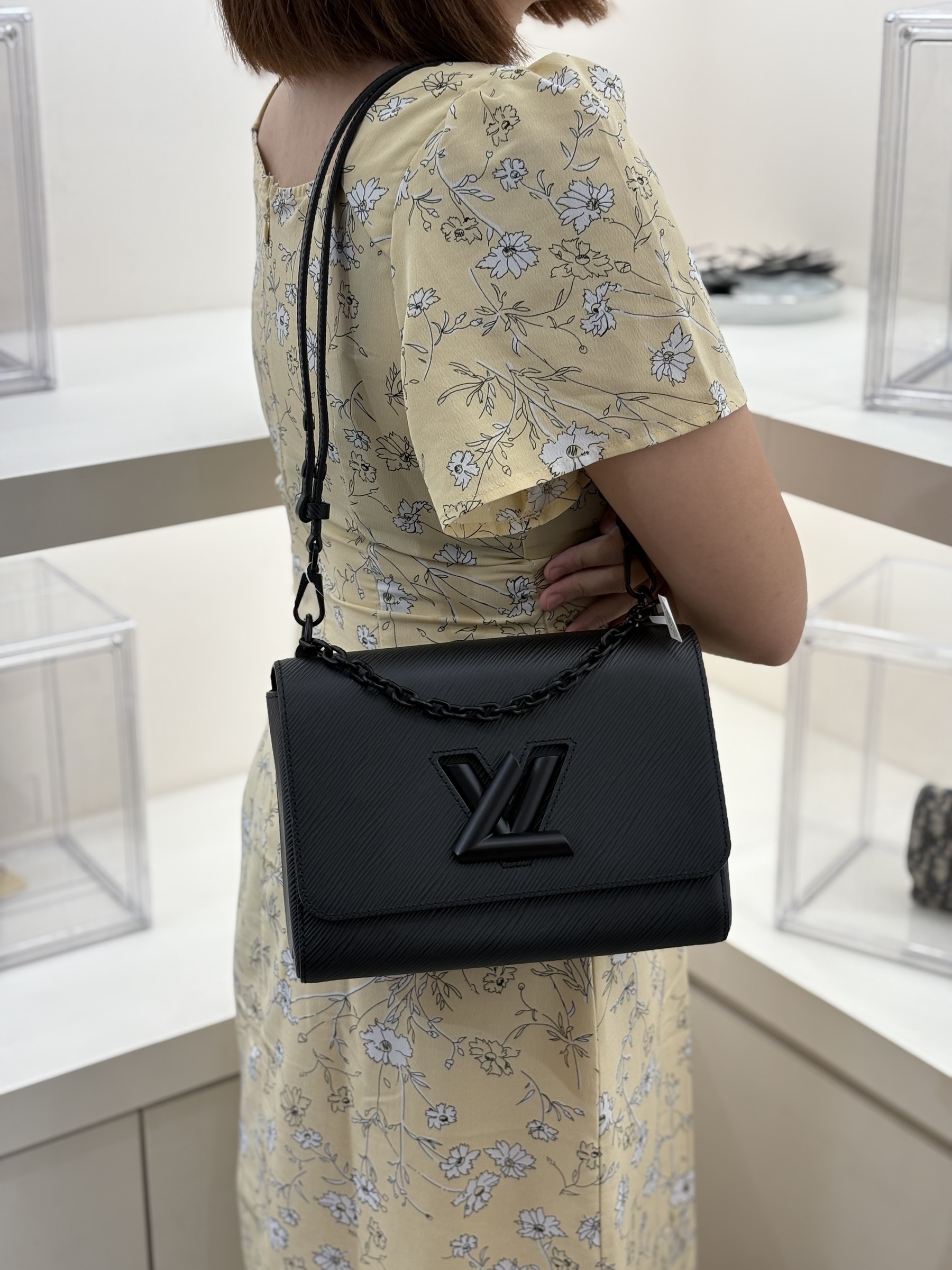 image_22482AFA-D0C5-48FF-8133-A6AEB8004072_1764148370