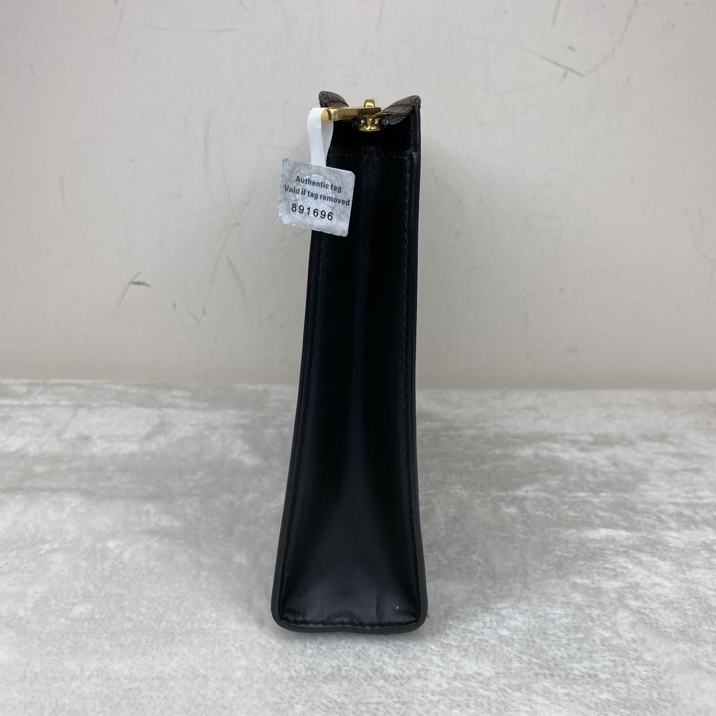 IMG_8382-1764403300953