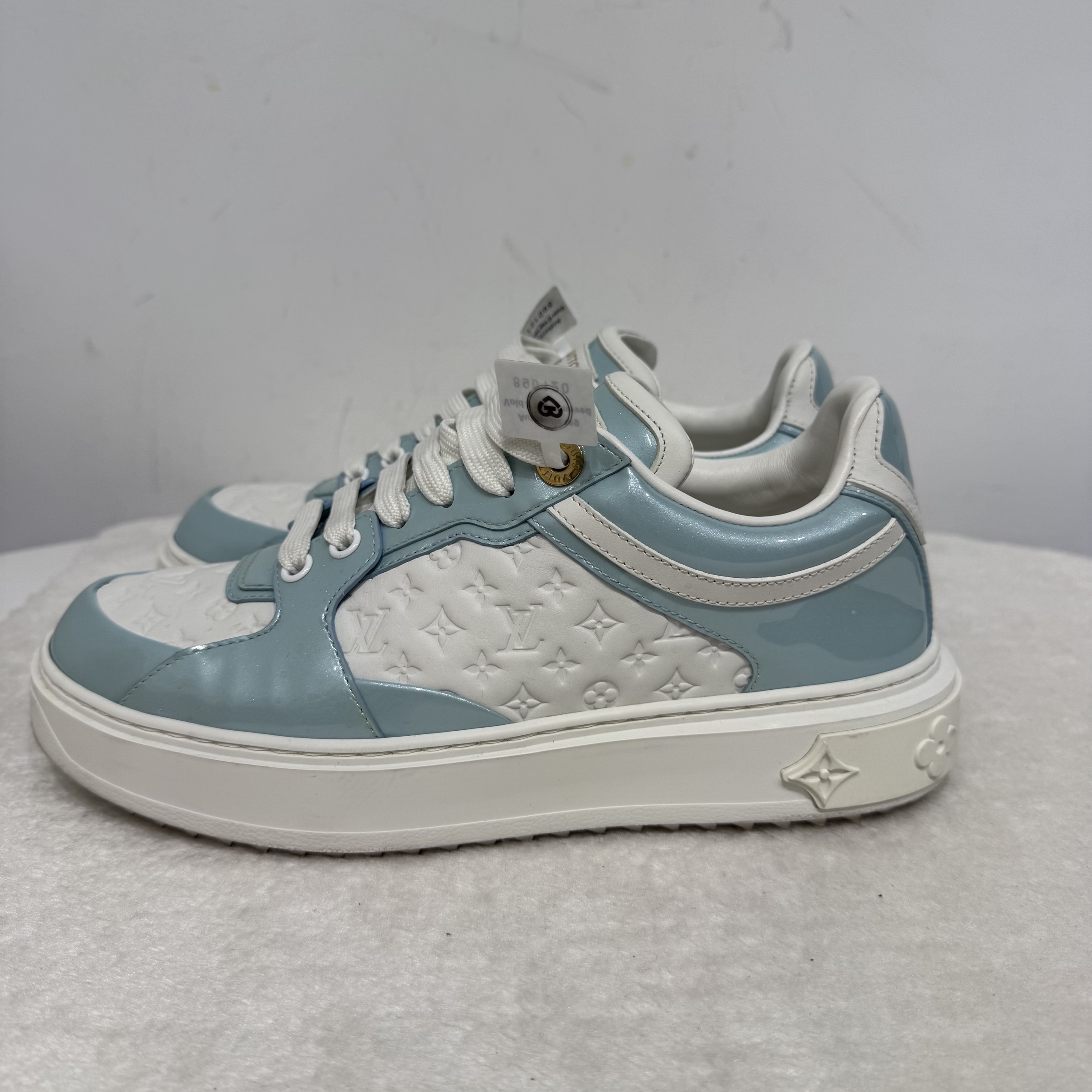 image_8A11BC6F-E742-4AC6-91A2-84B2D2E2FBA4_1764490129