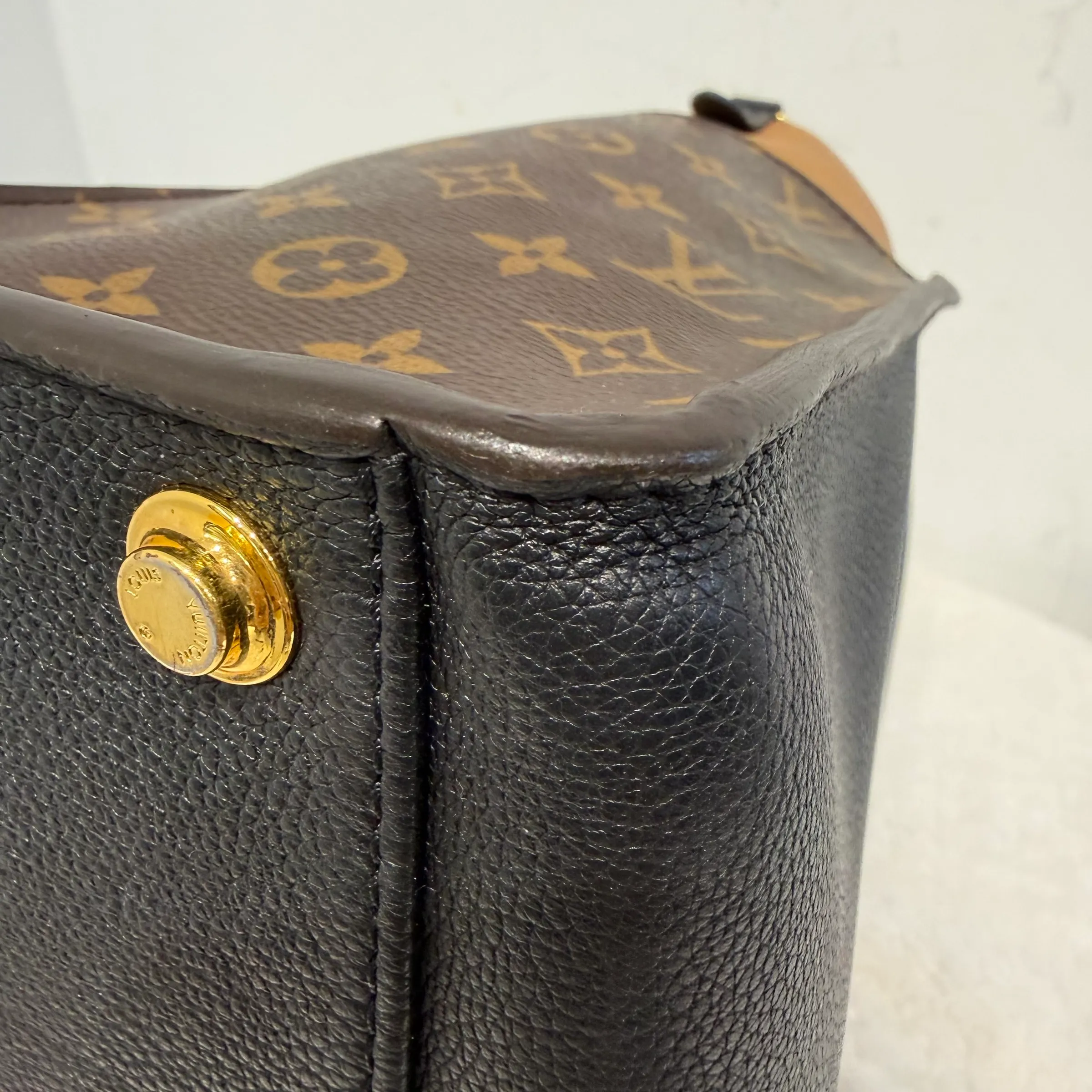 image_FC404561-6A8D-411D-91CC-002B4B992A7A_1764490658