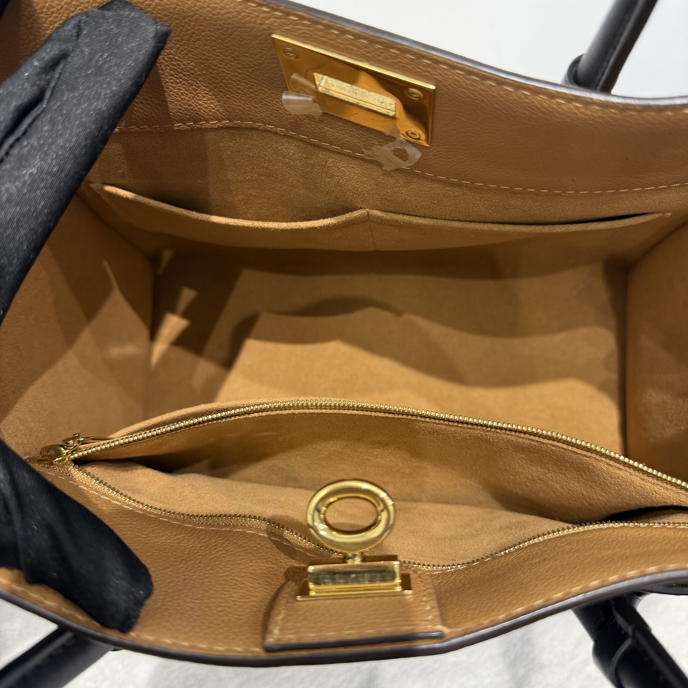 image_0C9FA5F5-ACB0-445A-8F8E-814267307B50_1764490659