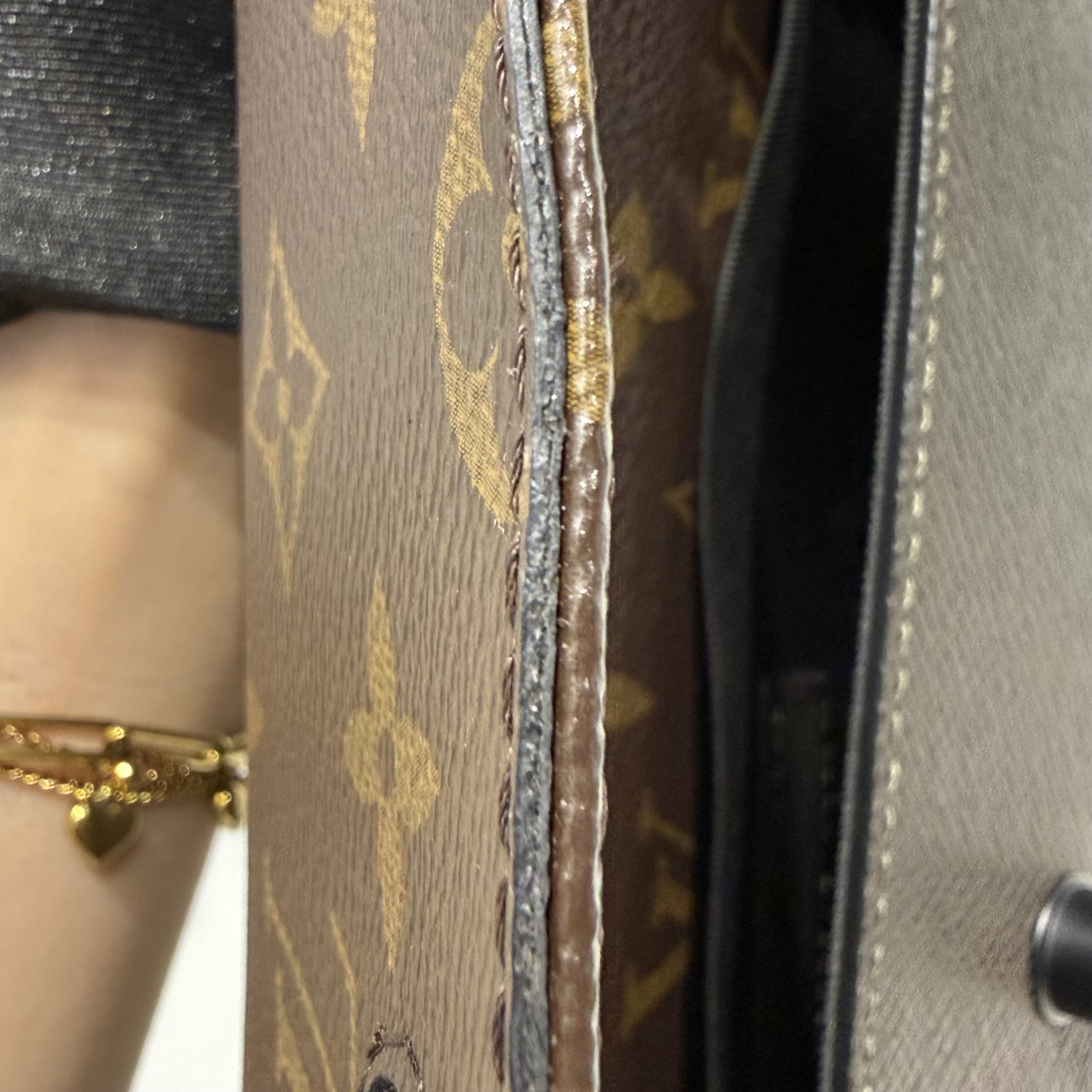 image_C162BAB9-0AD2-44AA-A8A6-19520526FFD9_1764682407