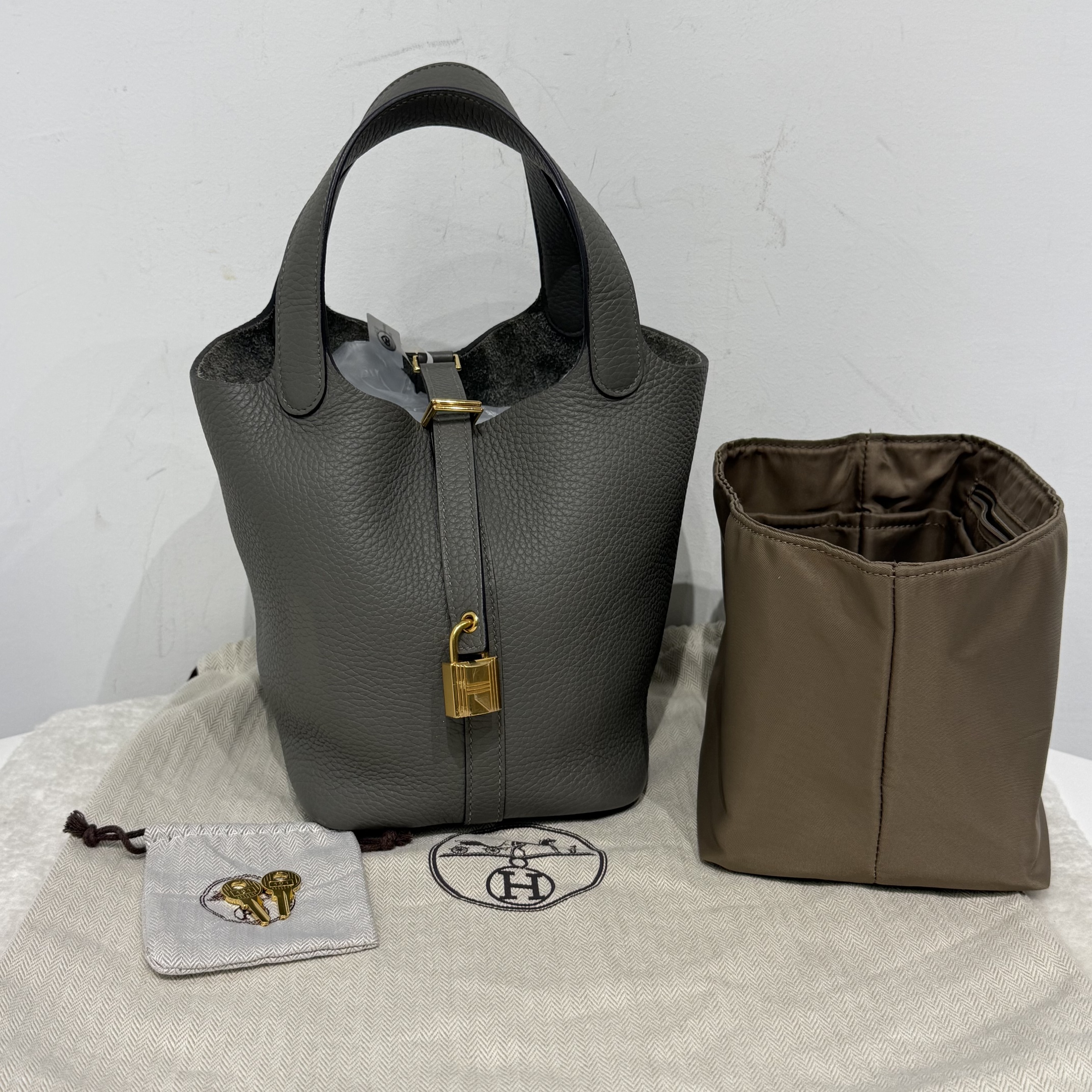 image_B8C3F5D9-092E-425F-9F5C-09593E3A2B00_1764827770