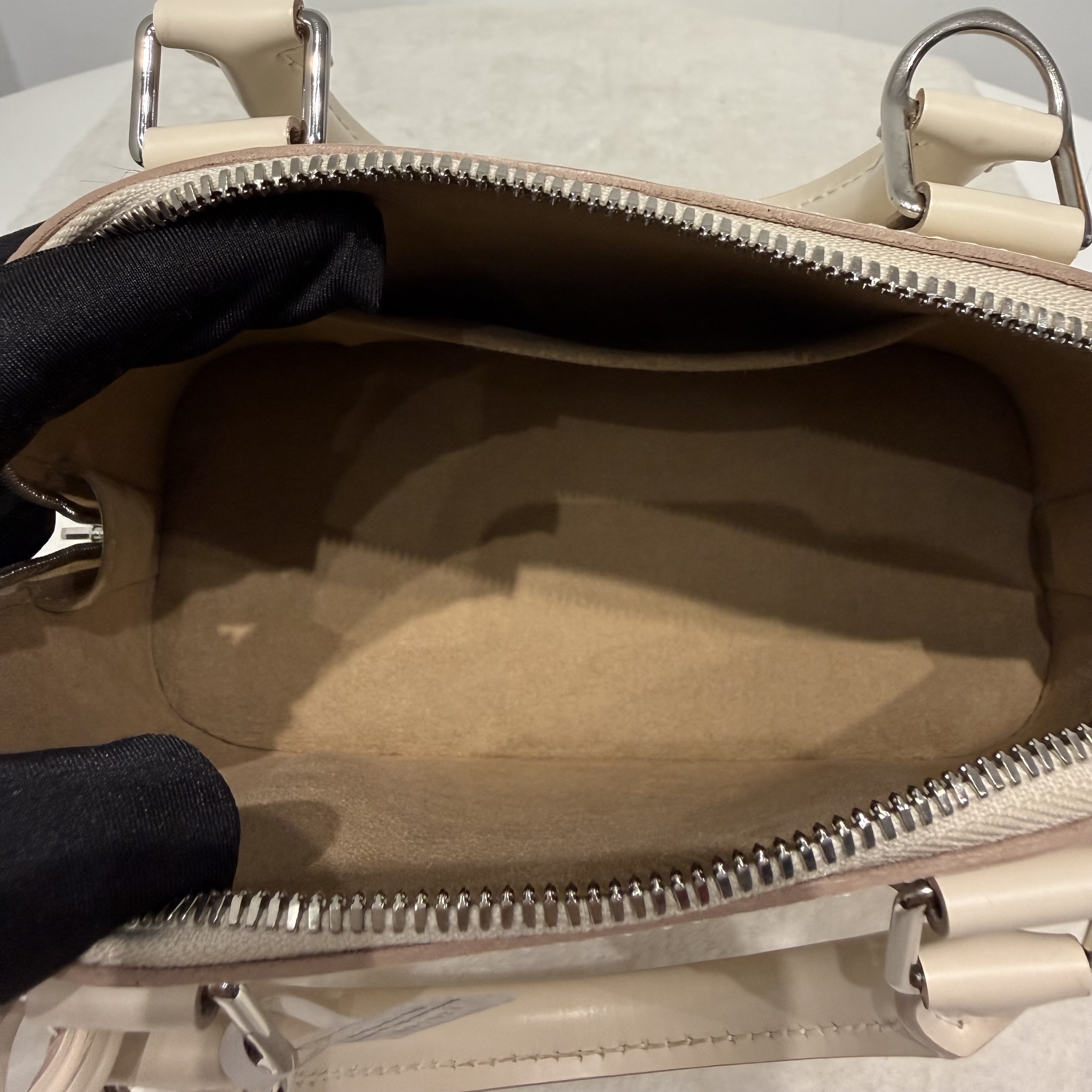 image_64A5E8AB-8EC6-4056-99AF-8F499C4D3997_1764928384