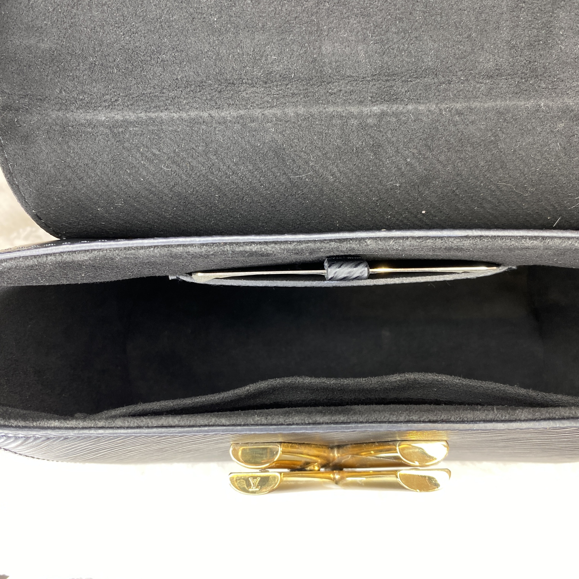 IMG_9676-1765271332075