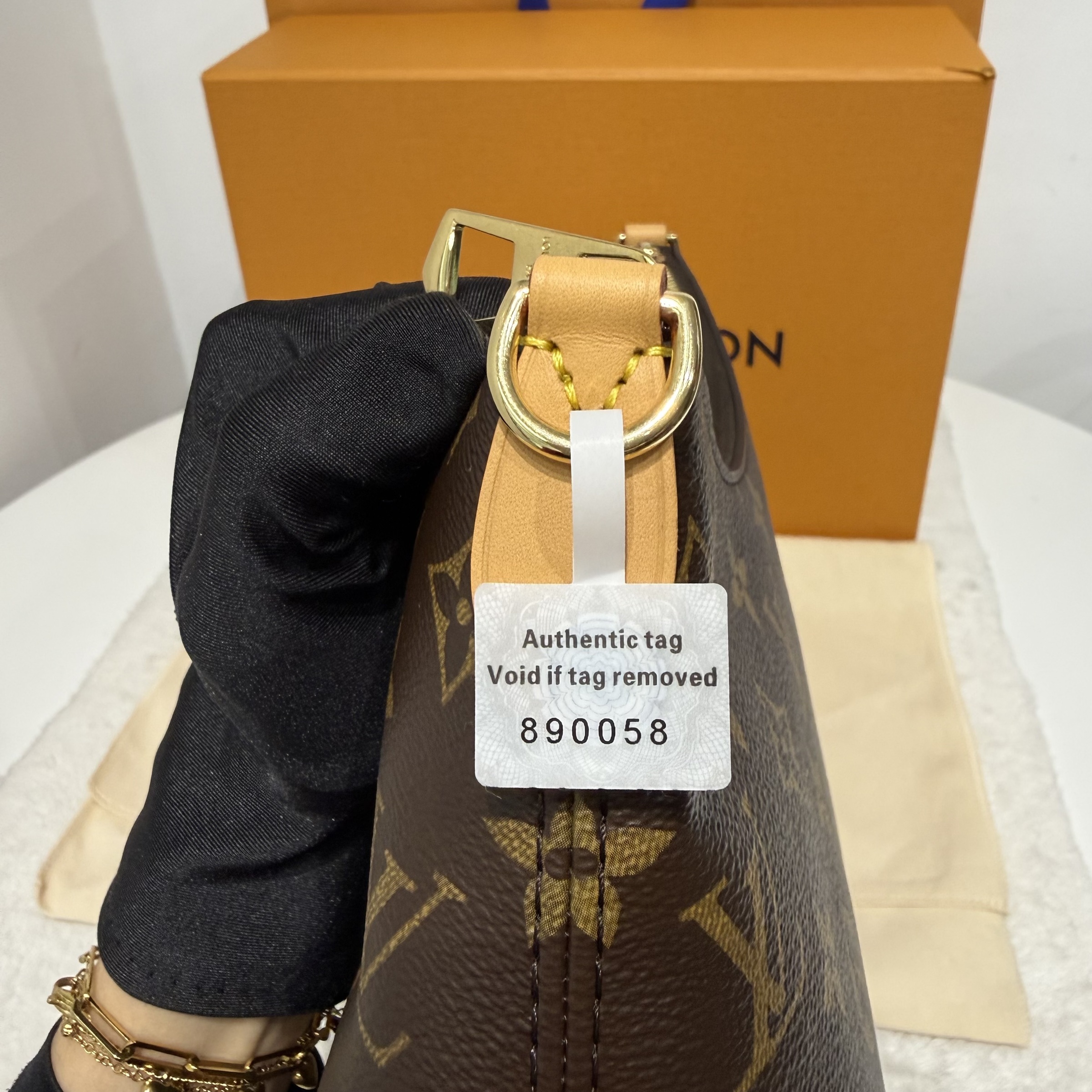 image_BF39E865-3956-49E4-BEA2-9F6AA386ADC7_1765606130