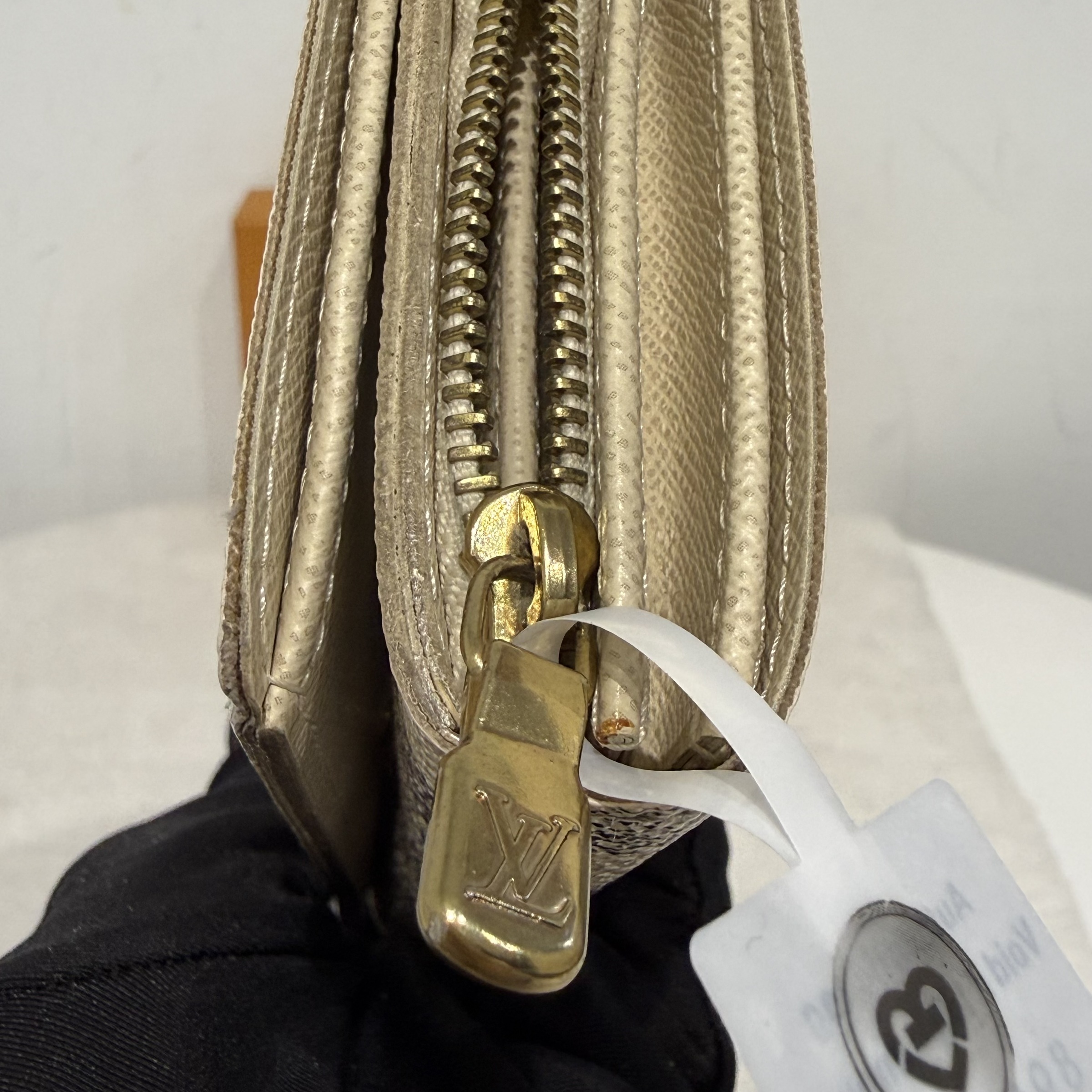 image_A0457E5B-DC9C-4AB8-BA5B-6DB0A19CB9C1_1765870127