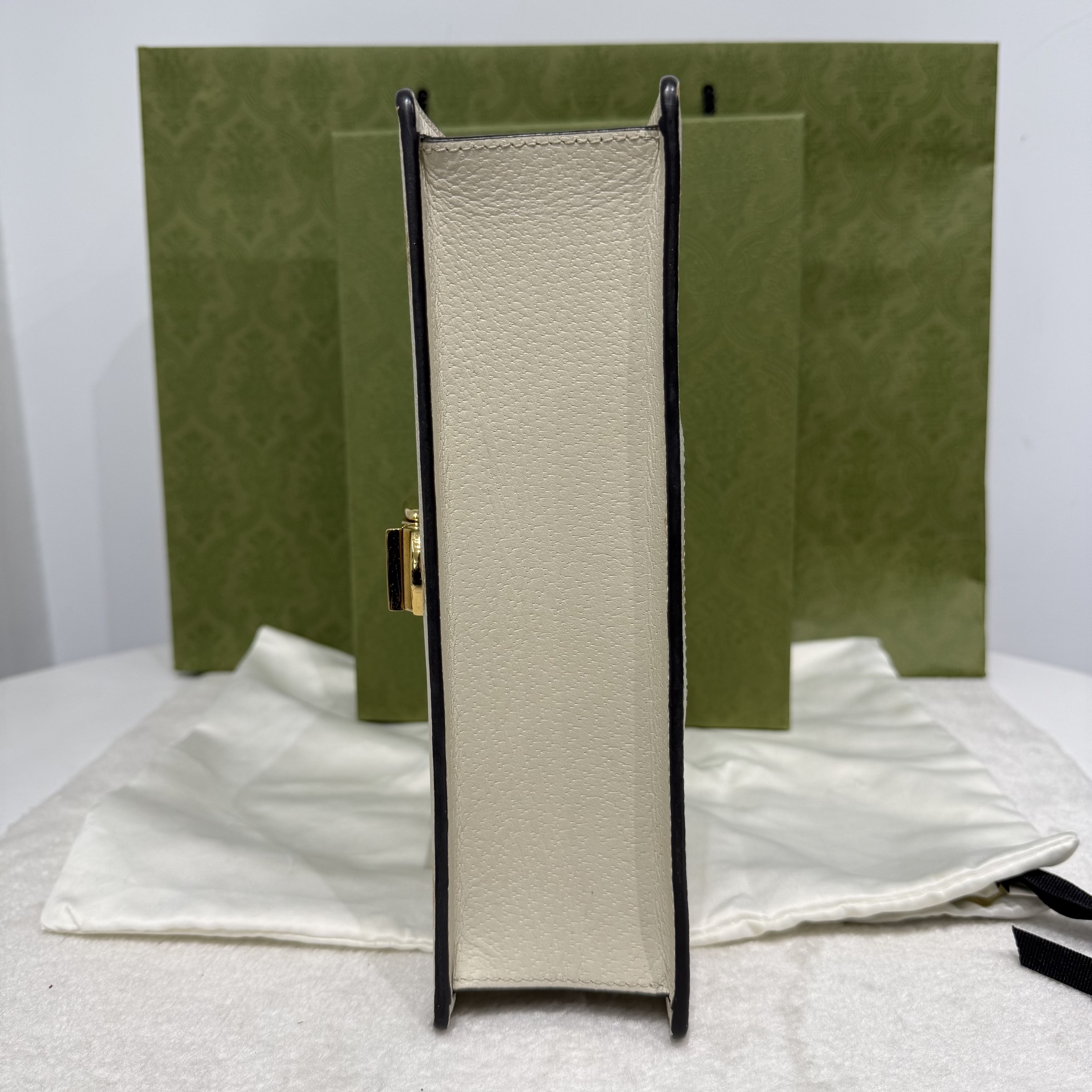 image_6CC7409E-5DAD-4BC2-81F2-774E4702A25D_1766053210