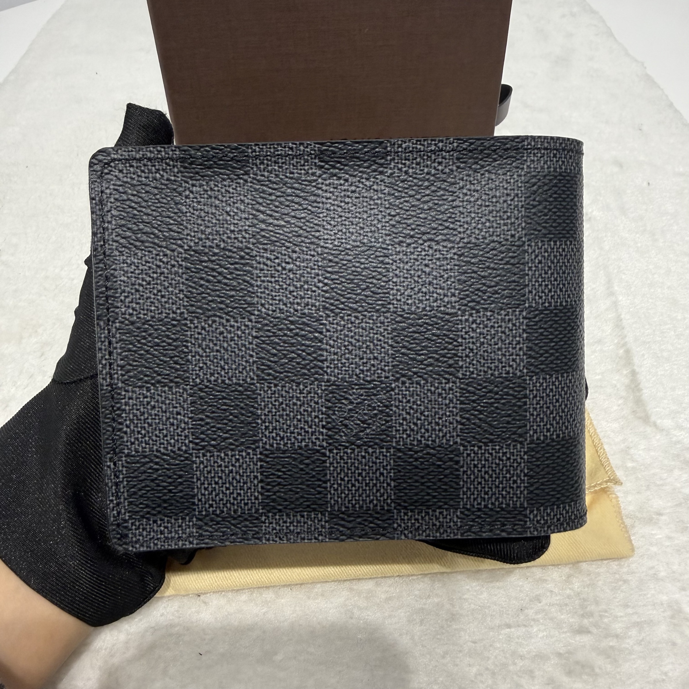 image_E4D5DD4D-F8AA-4038-AF3D-9D92FD6B5BB8_1766989666