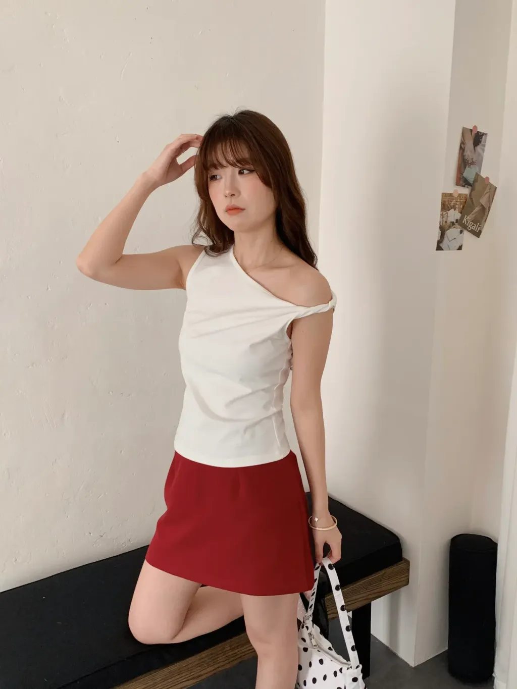 FBFC9372-5271-4A89-84DC-B8866F0A61BE