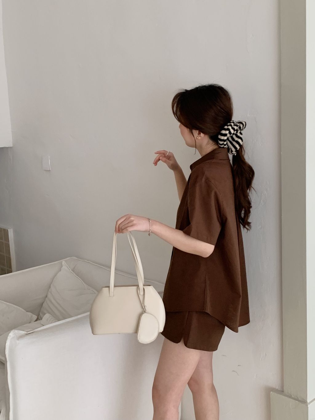 6352CDE9-1F69-4034-9AB3-2219F069BE47