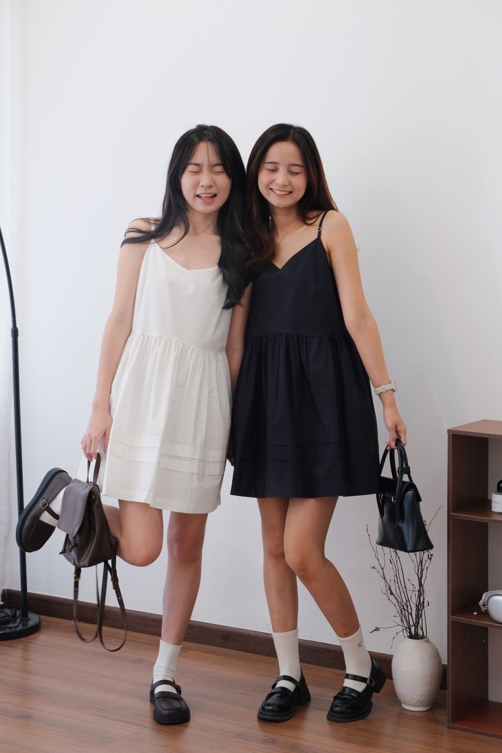 E5ED44E4-FF8C-44A4-BE67-345DFF03EB50