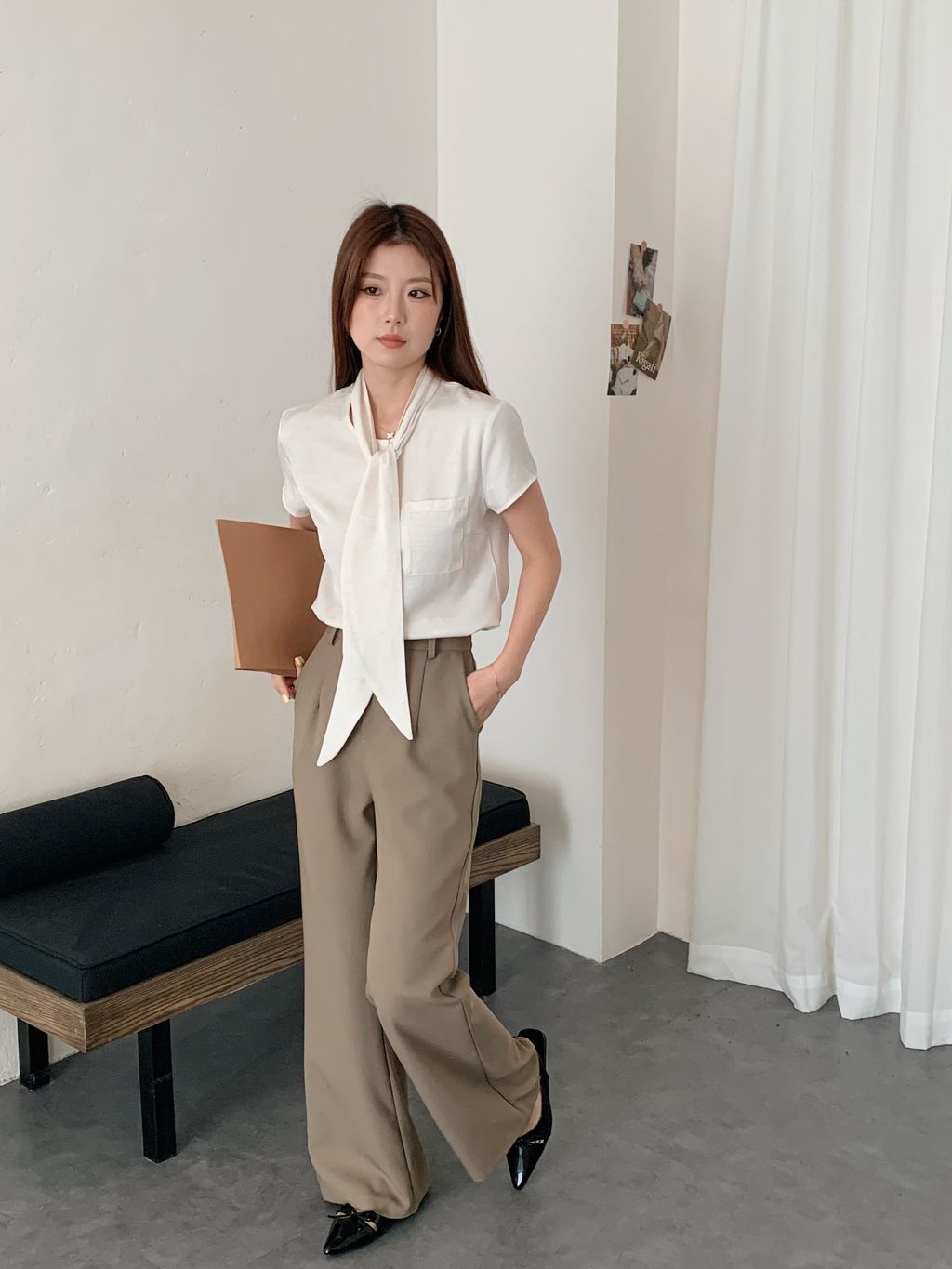 B4716FB7-7A39-4E13-96A8-777A9ECB197C