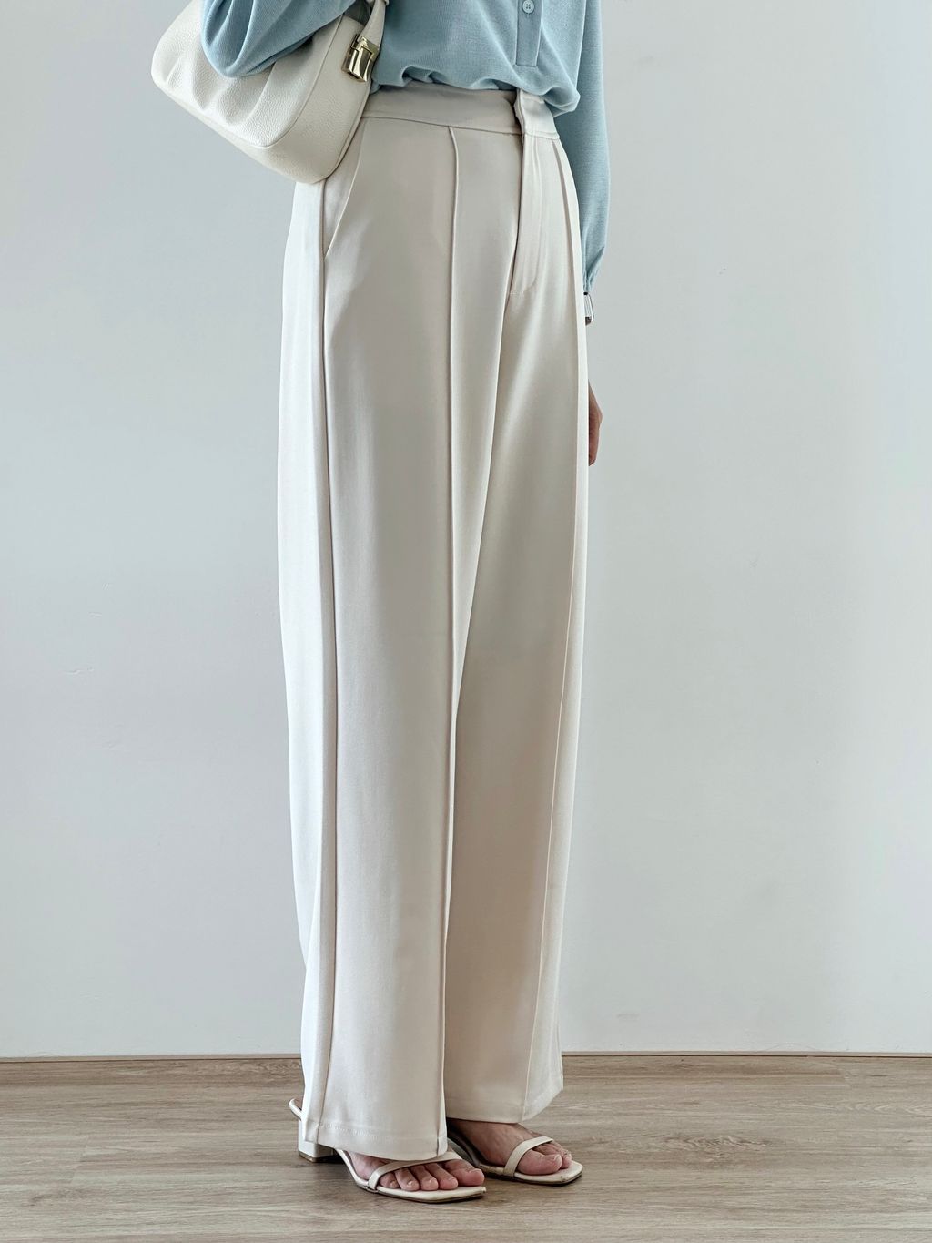 5E7216E3-DB83-40AC-9929-C10138FFACEE