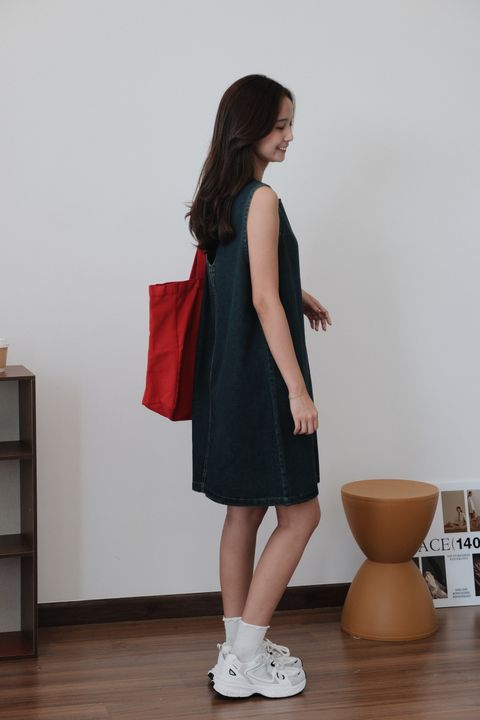 D8A23AB7-B900-4F86-B3F1-5D8DF7468194