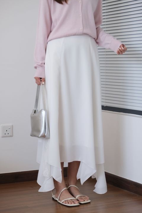 8EA183E1-4E8B-4E7A-858C-2040E4F309E9