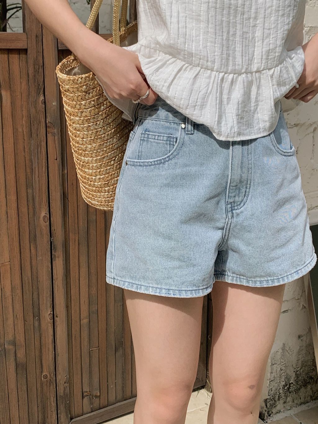 47557161-1595-4D82-884D-6C7E10D9AB54