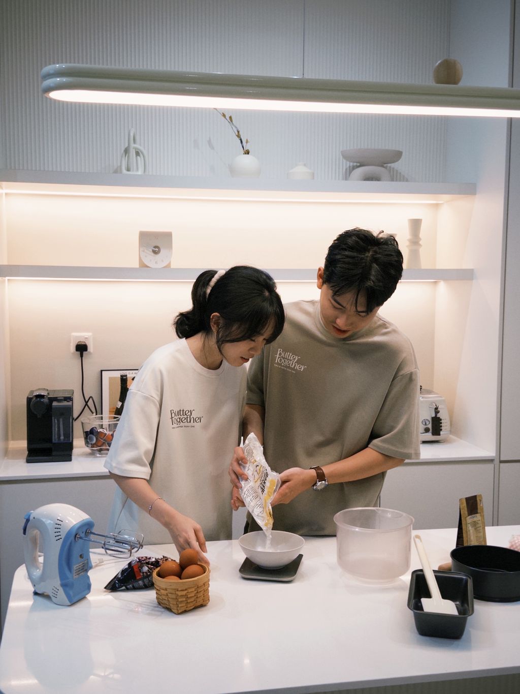 FEACC716-9A86-40D7-B67D-DB3D64C6482F