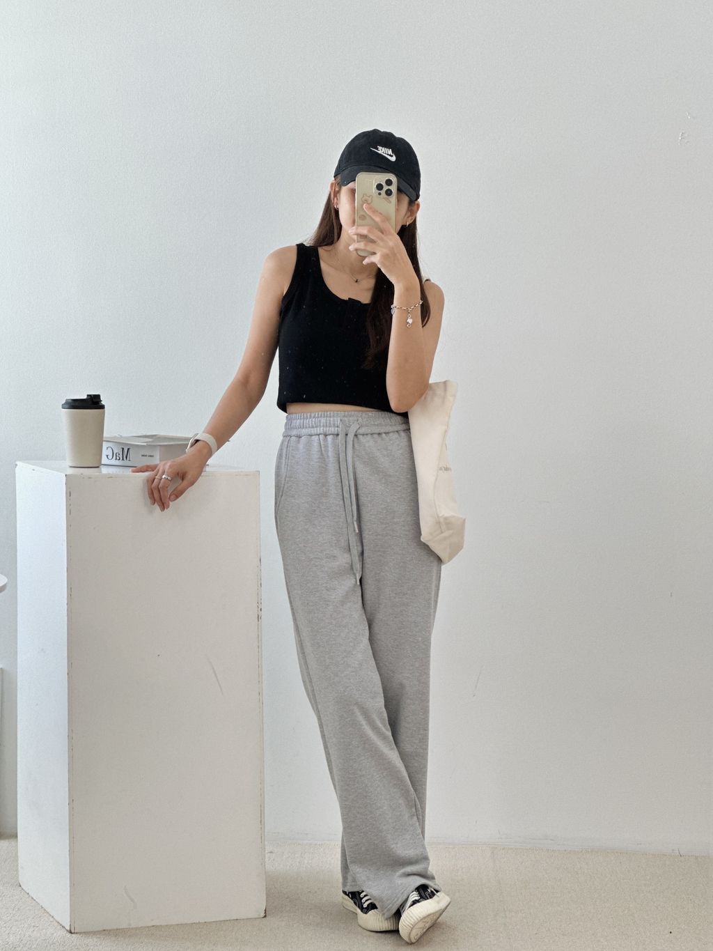 3C0C92F0-E6A1-418A-9579-66E34783424A