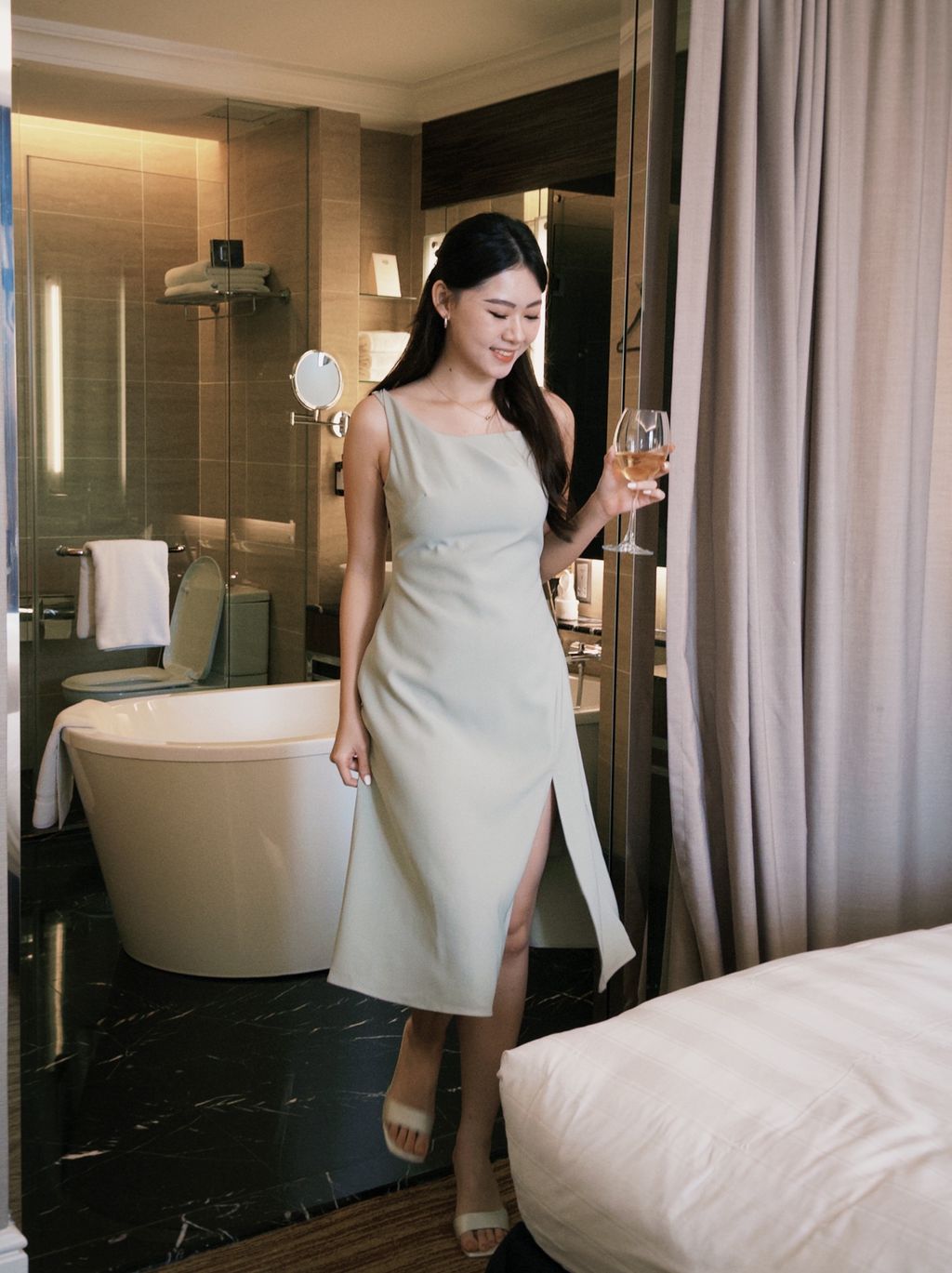 69F0957C-0AAE-4F21-B0A9-CE1A67D5D1C8