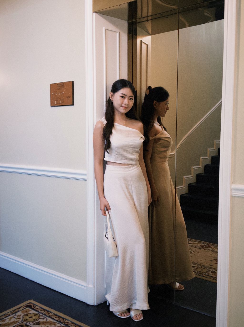 CFDB517D-5706-4BF6-8344-6569B94489C1