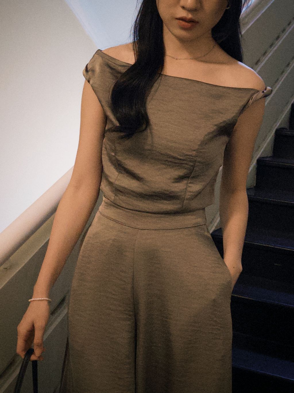 D7E319FA-0590-4835-BFC5-55A874A89984