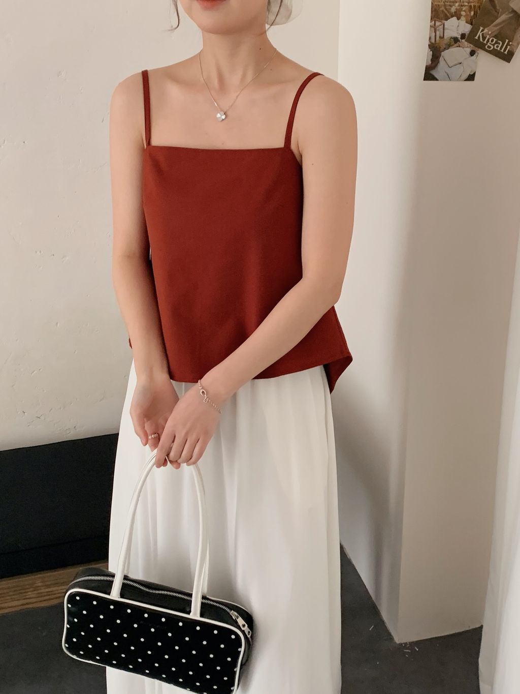 8437F7EF-B688-400D-9A8B-8C366521883C