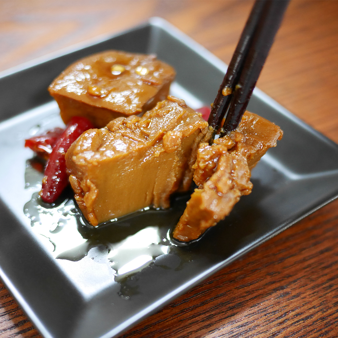 辣味豆腐乳切開