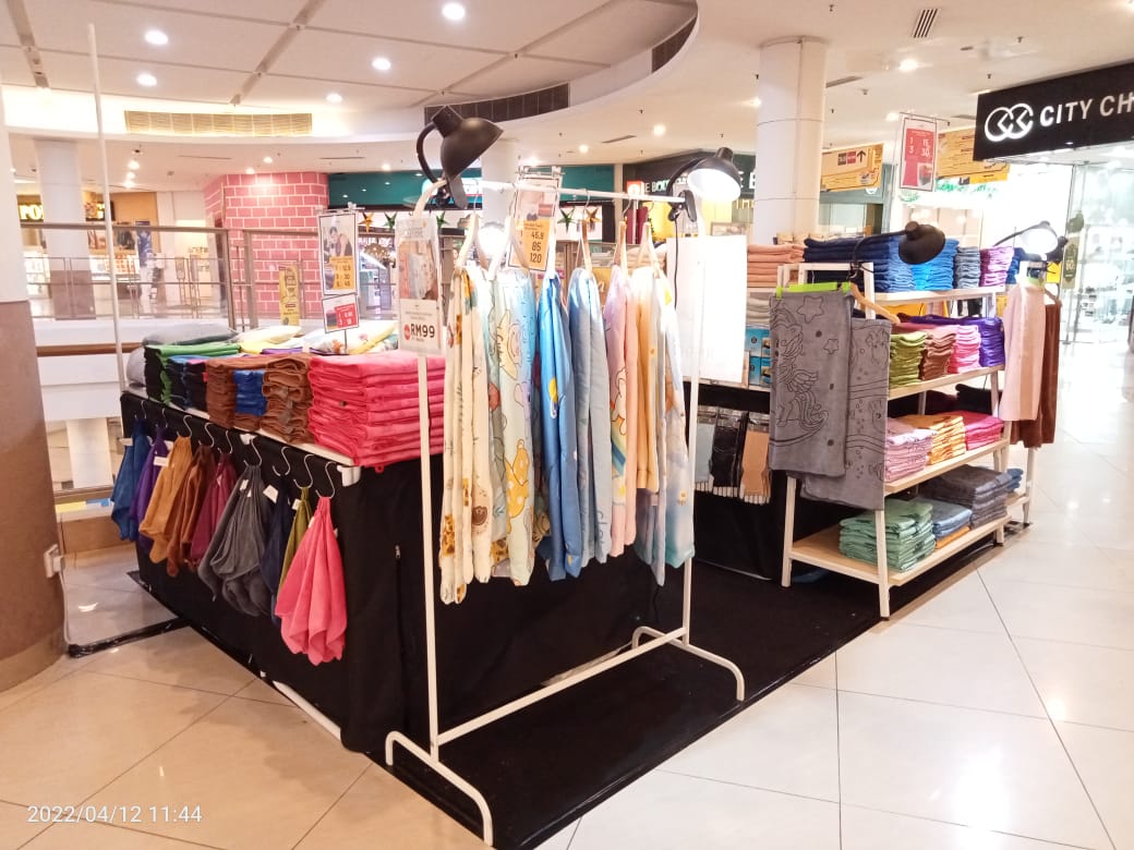 aeon taman equine stocking Connor Payne