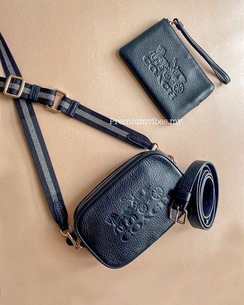Coach Jes Corner Zip Wristlet With Horse And Carriage