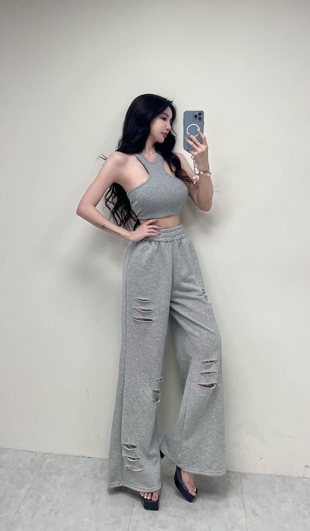 LINE_ALBUM_202573_250704_18