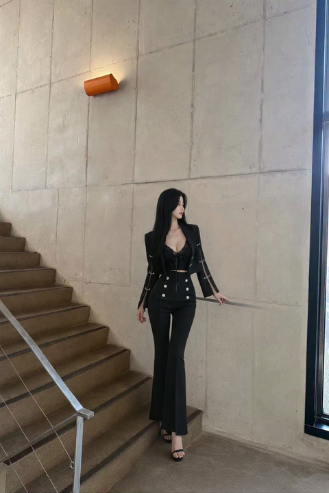 B05DB047-668C-4A7C-AD3C-6B68B2ACA66F